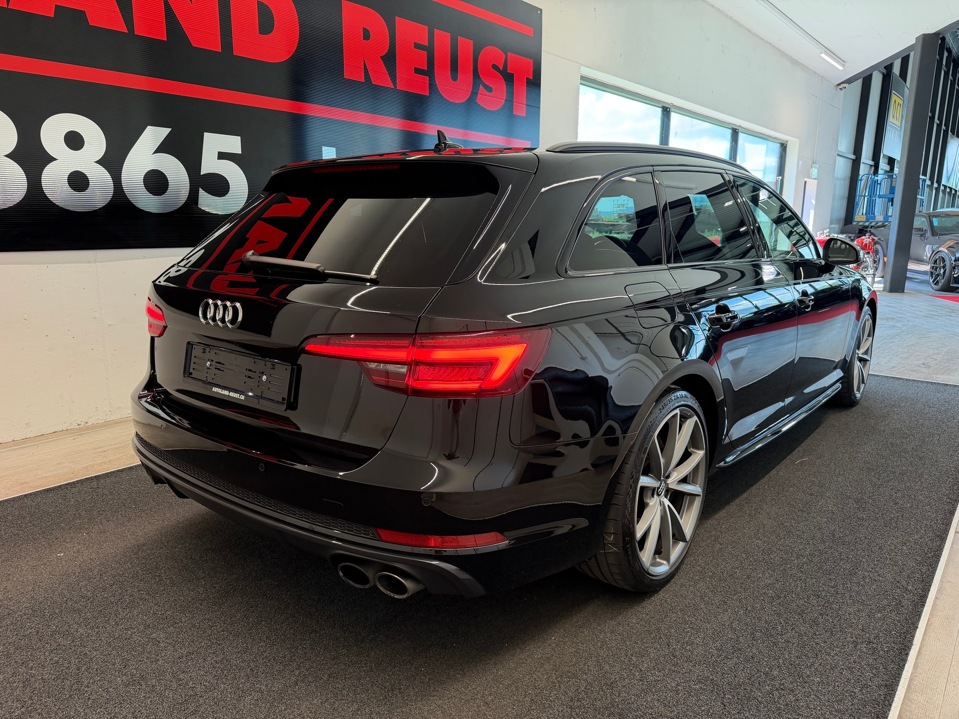 AUDI S4 Avant 3.0 TFSI quattro tiptronic-image-6