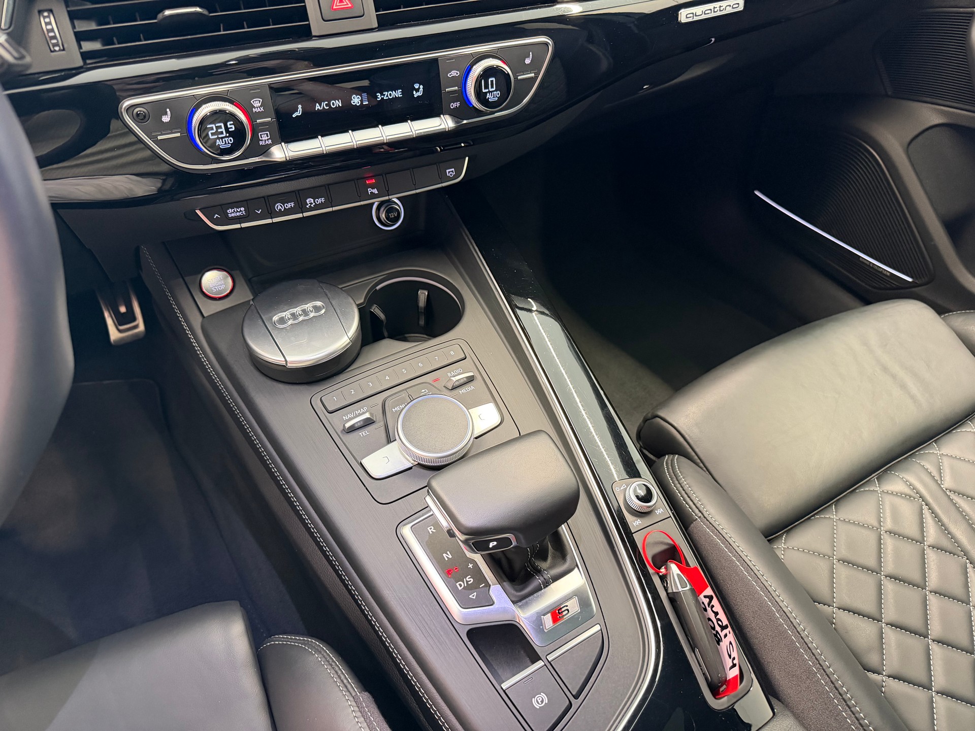 AUDI S4 Avant 3.0 TFSI quattro tiptronic-image-20