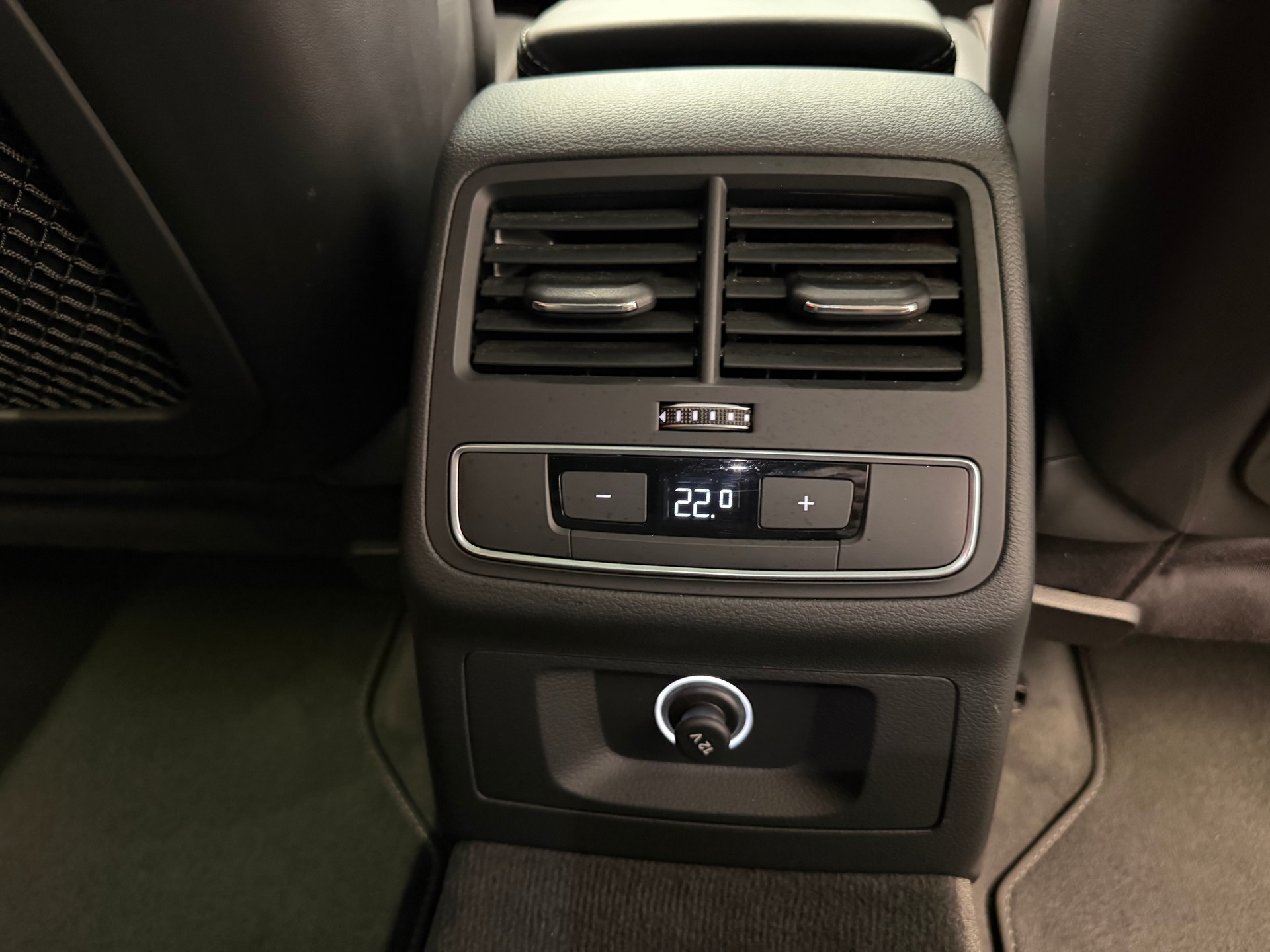 AUDI S4 Avant 3.0 TFSI quattro tiptronic-image-31