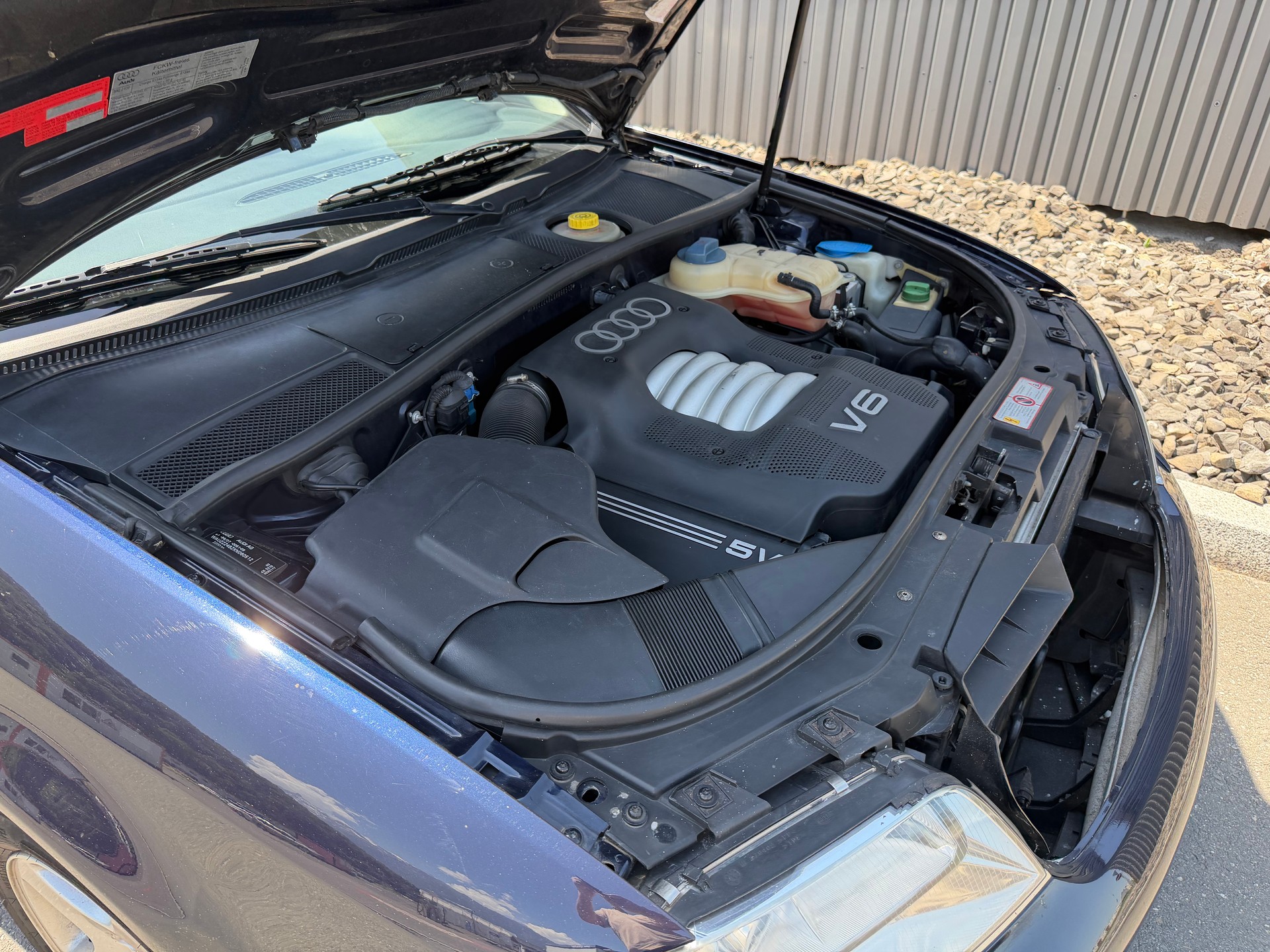 AUDI A6 2.4 quattro Advance-image-48