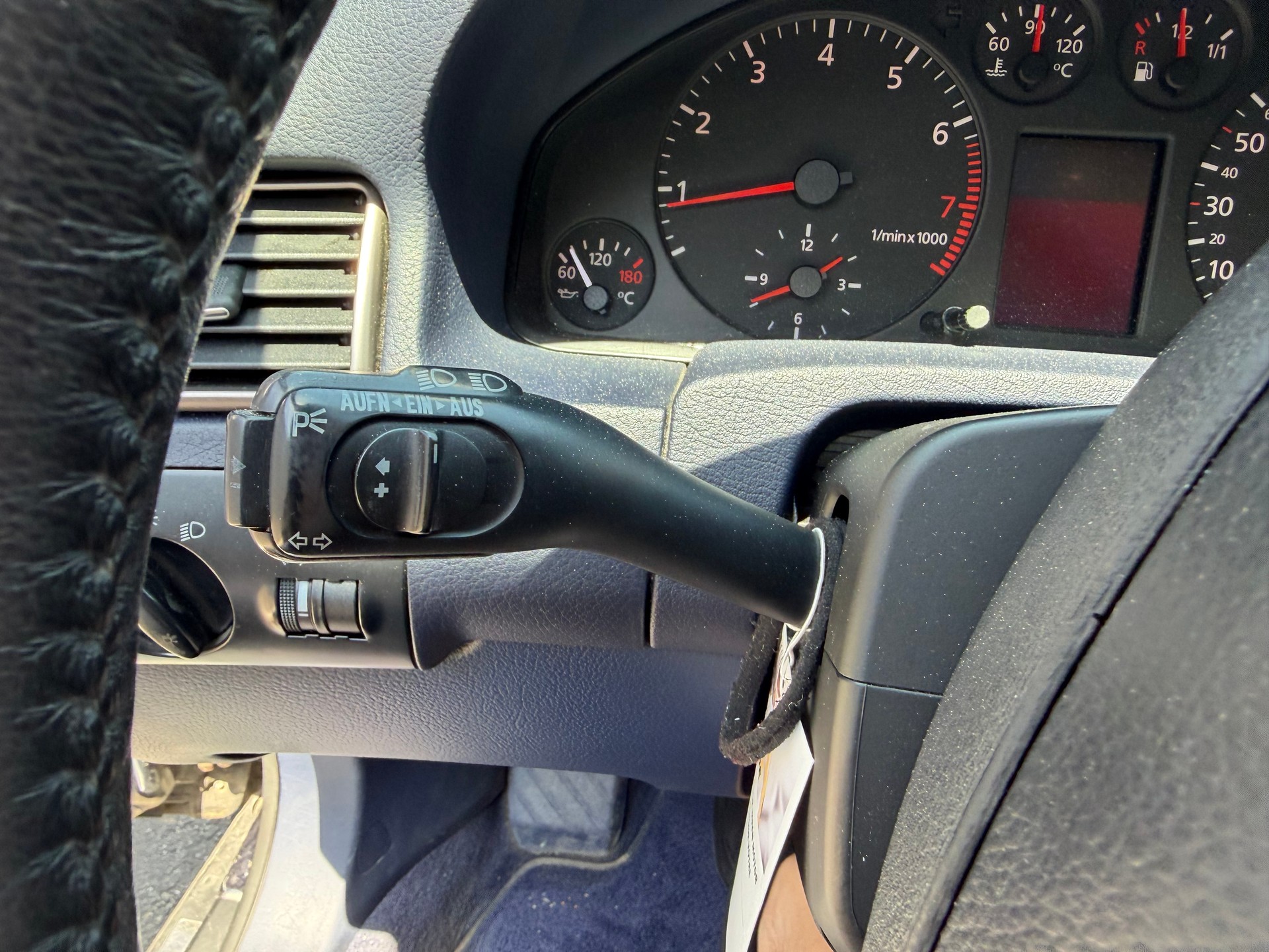 AUDI A6 2.4 quattro Advance-image-32