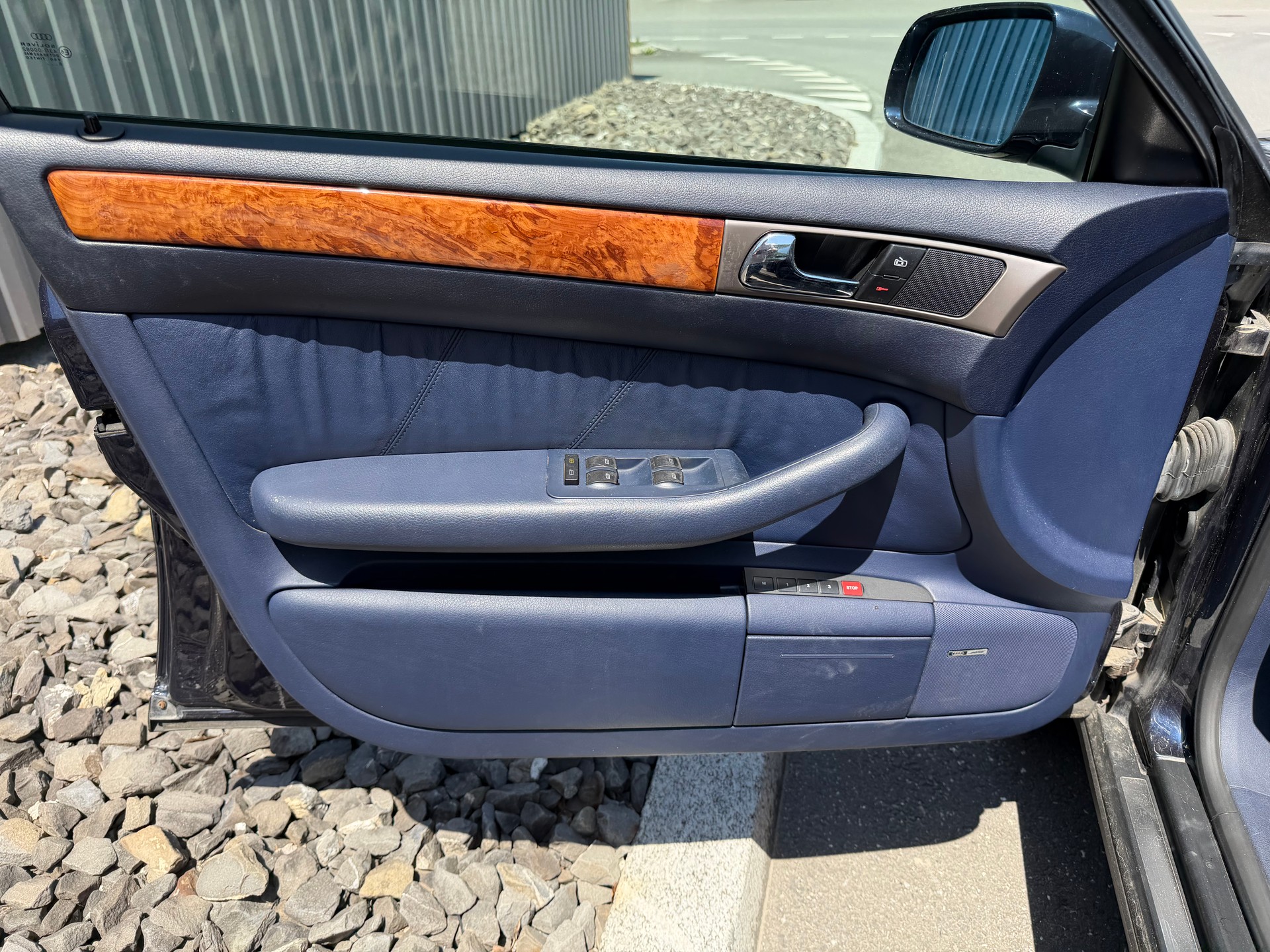 AUDI A6 2.4 quattro Advance-image-19