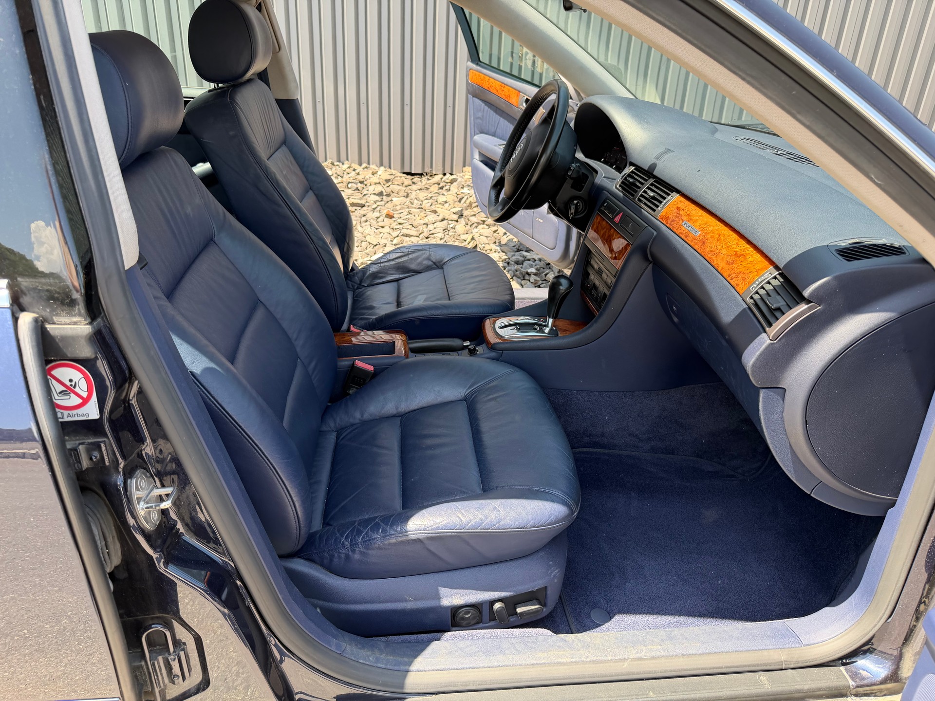 AUDI A6 2.4 quattro Advance-image-40