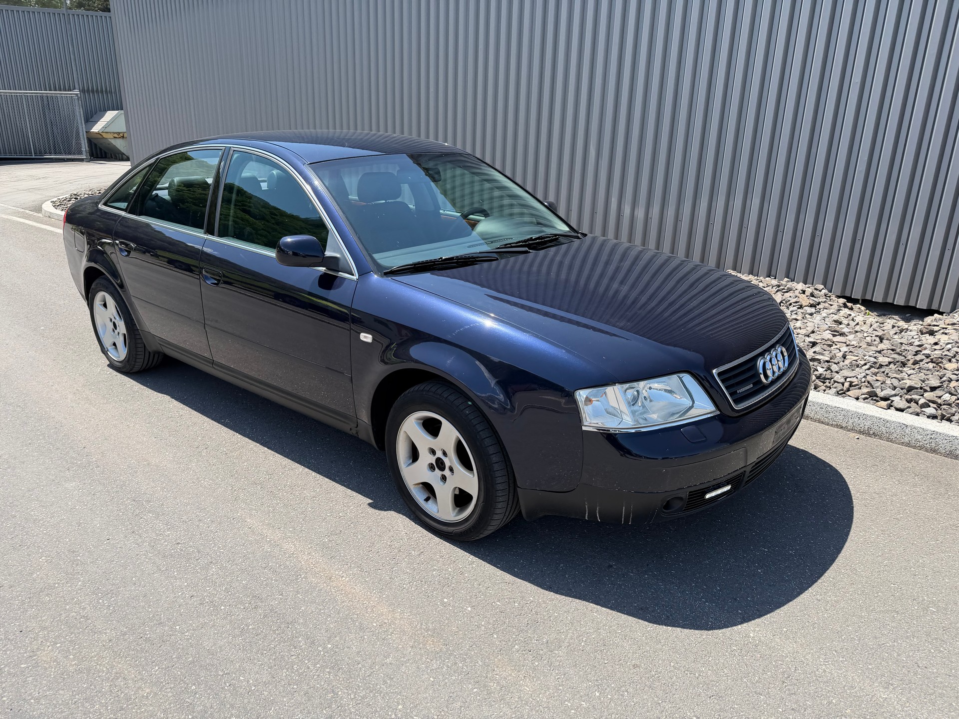 AUDI A6 2.4 quattro Advance-image-14