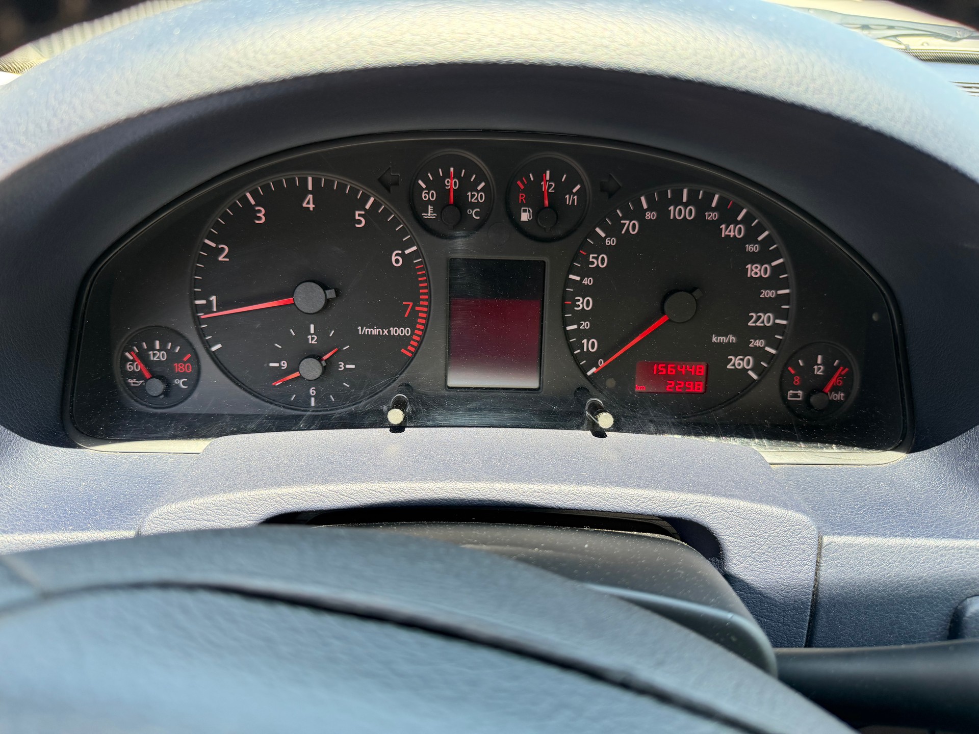 AUDI A6 2.4 quattro Advance-image-24