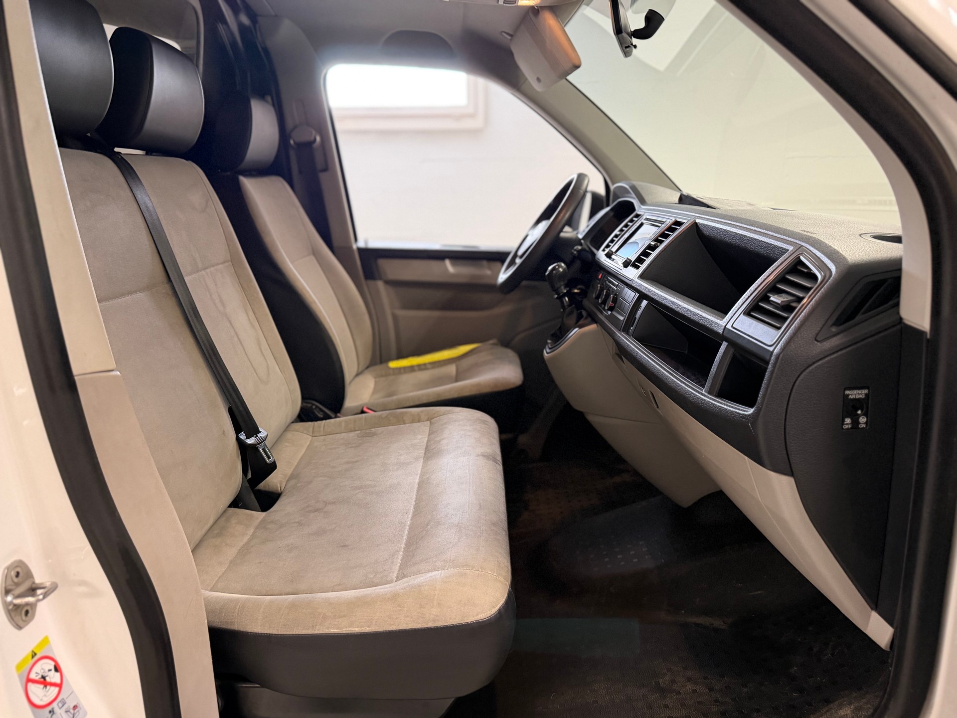 VW T6 2.0 TDI Euro 6-image-2