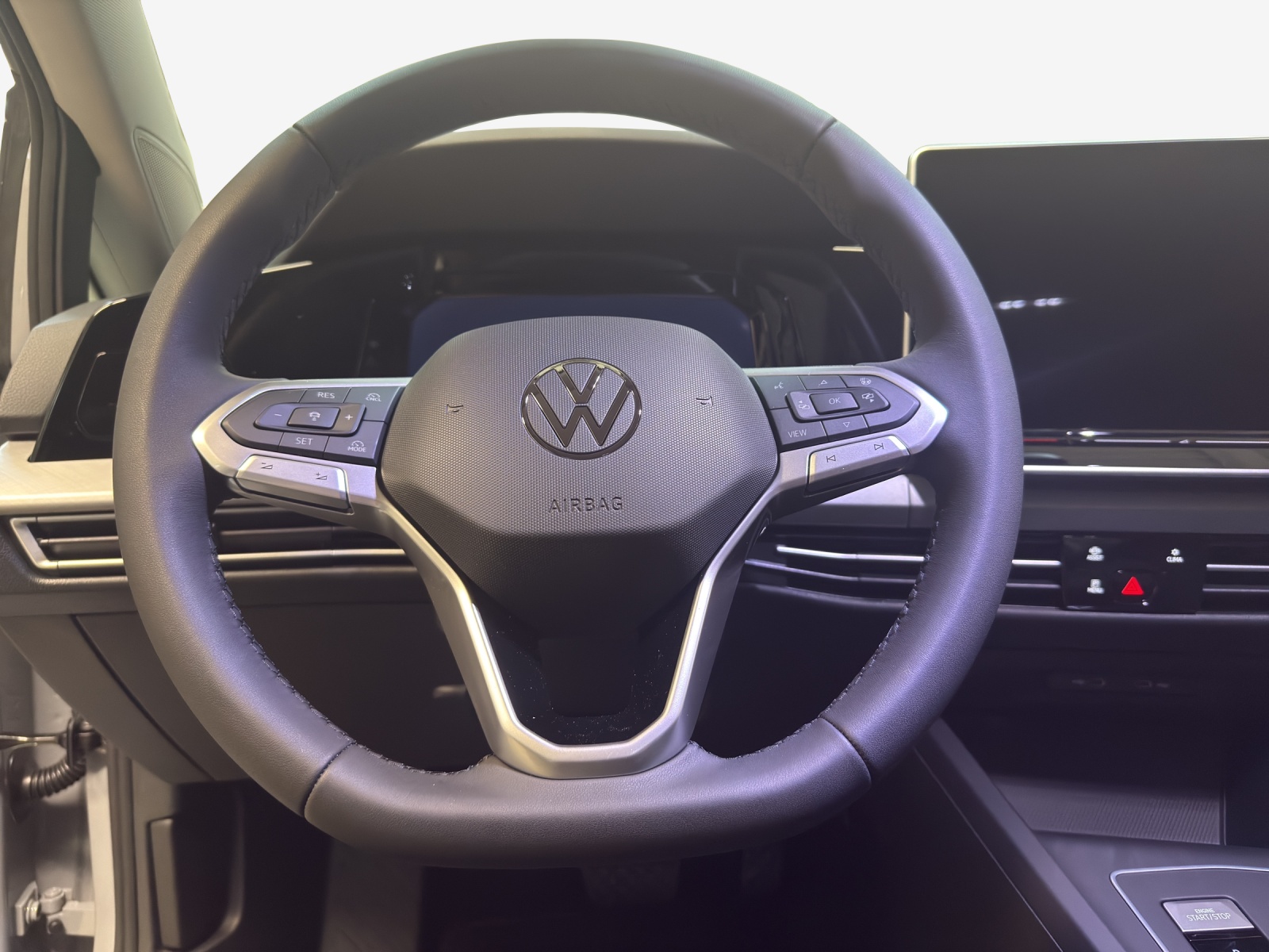 VW Golf 1.5 e TSI mHEV Value DSG-image-8