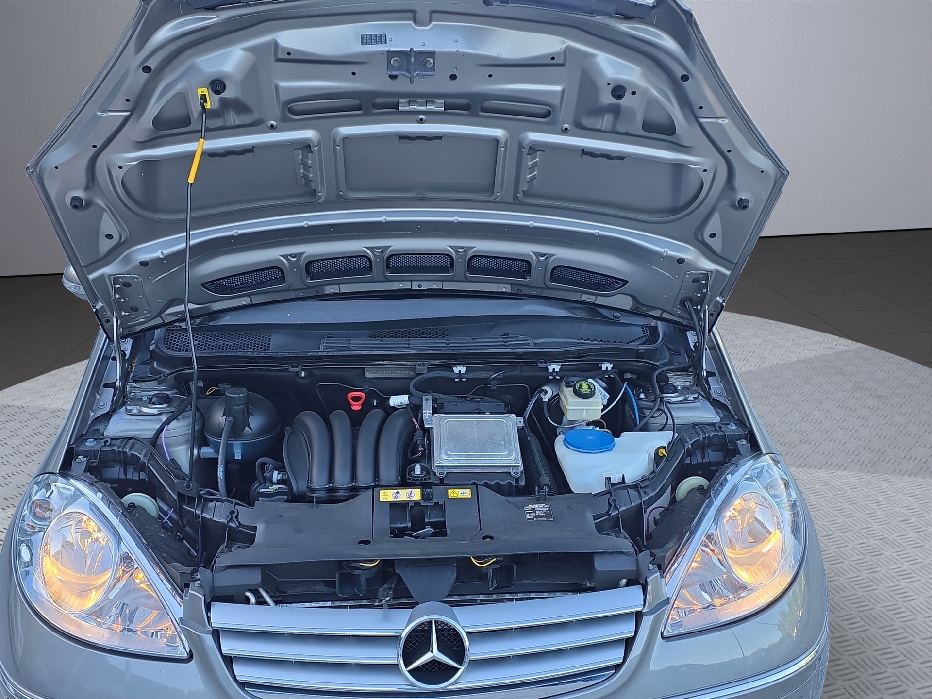 MERCEDES-BENZ A 200 Elégance-image-13