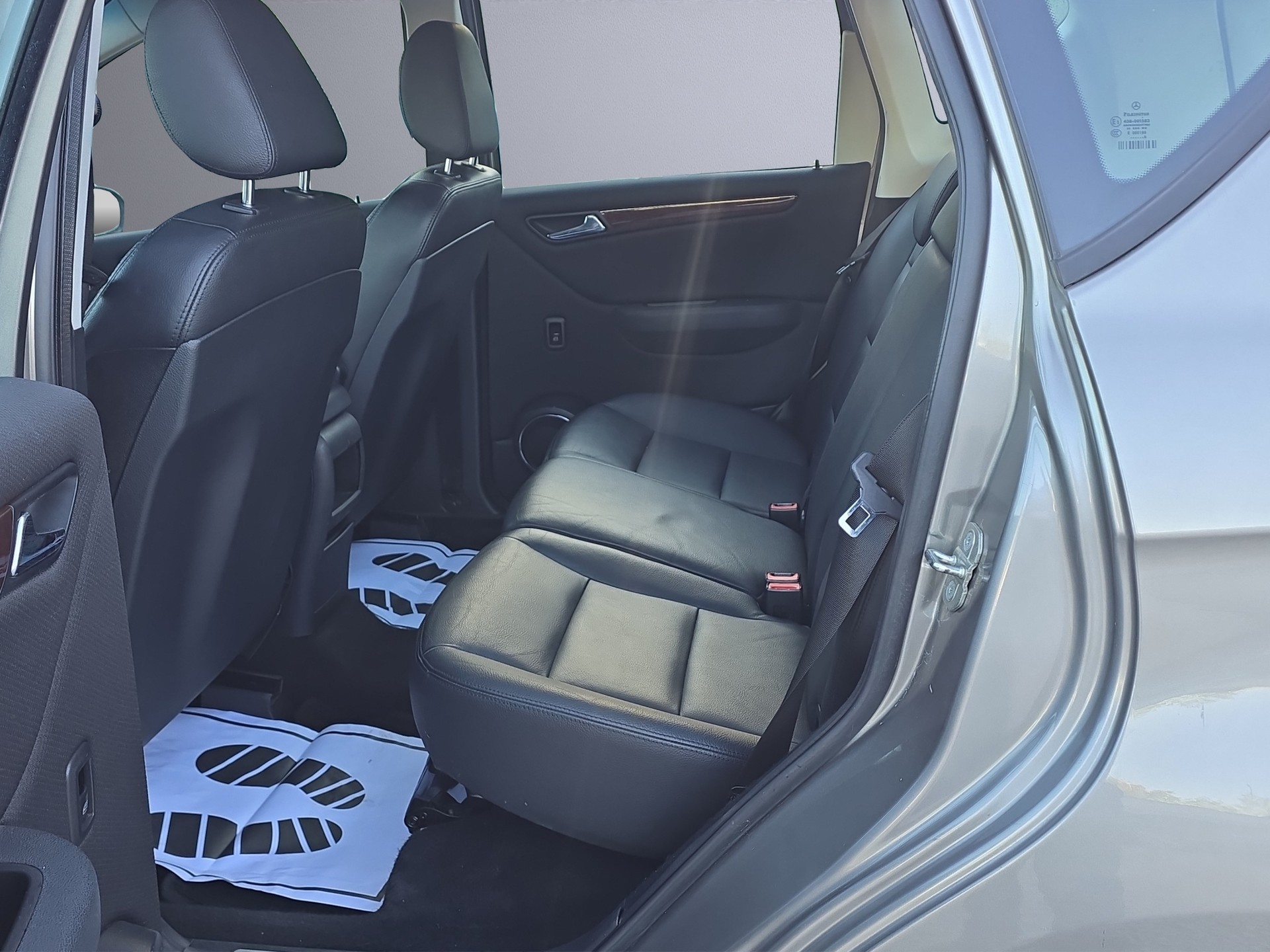 MERCEDES-BENZ A 200 Elégance-image-10