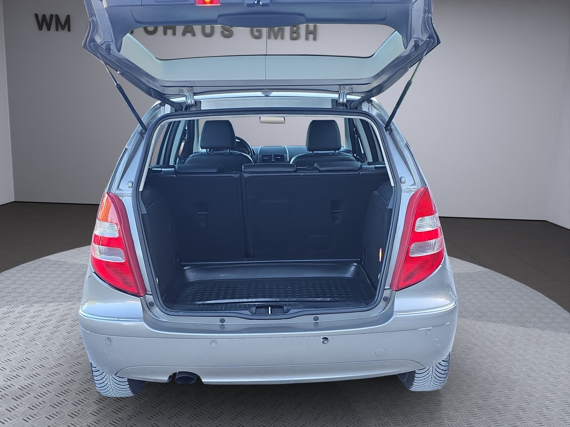 MERCEDES-BENZ A 200 Elégance-image-9