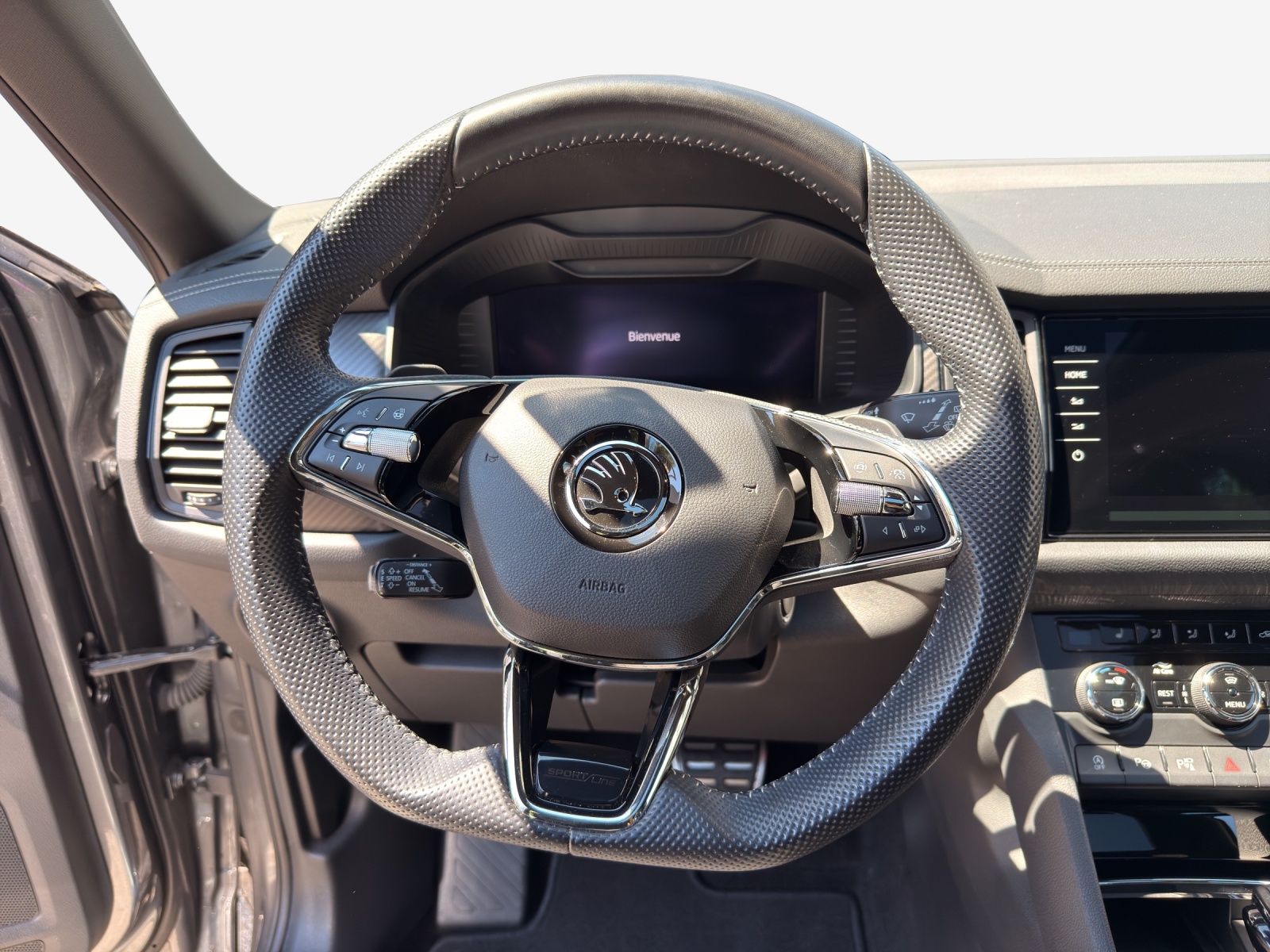 SKODA Kodiaq 2.0 TSI 4x4 SportLine-image-9