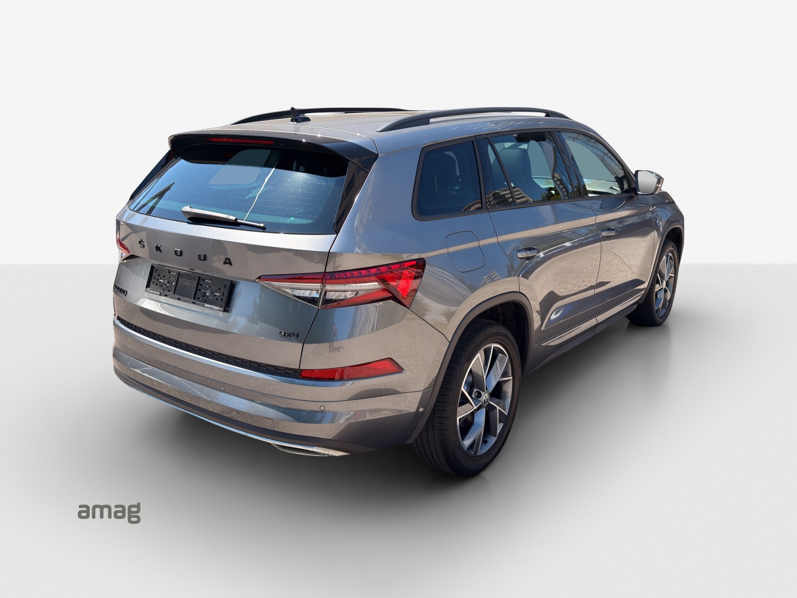 SKODA Kodiaq 2.0 TSI 4x4 SportLine-image-4