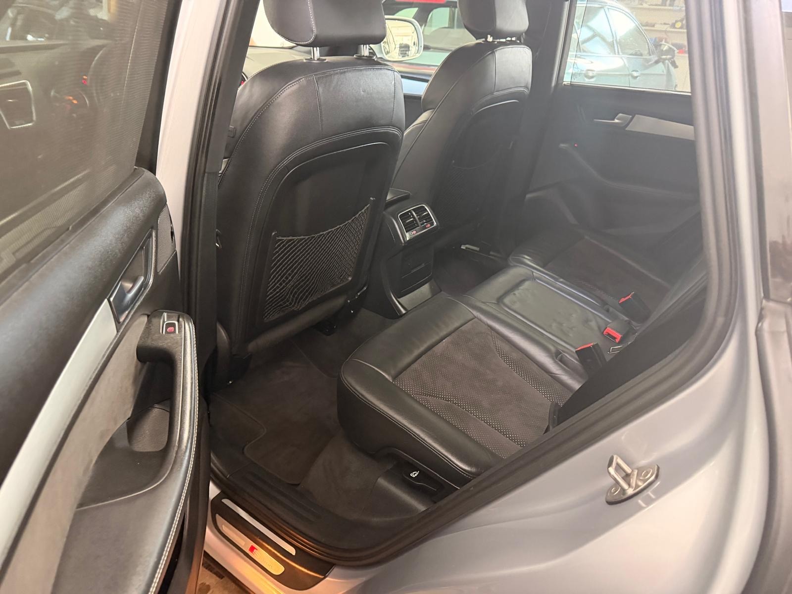 AUDI Q5 3.0 TDI clean quattro S-tronic-image-11