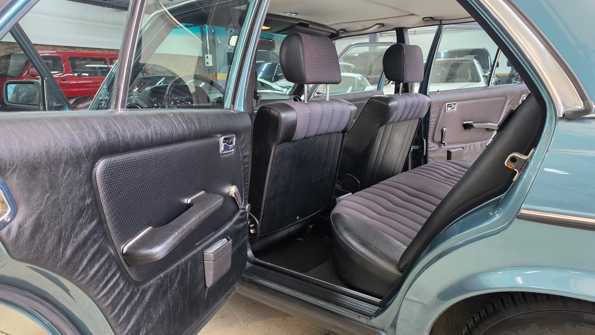 MERCEDES-BENZ 200 Automatic Veteran-image-22