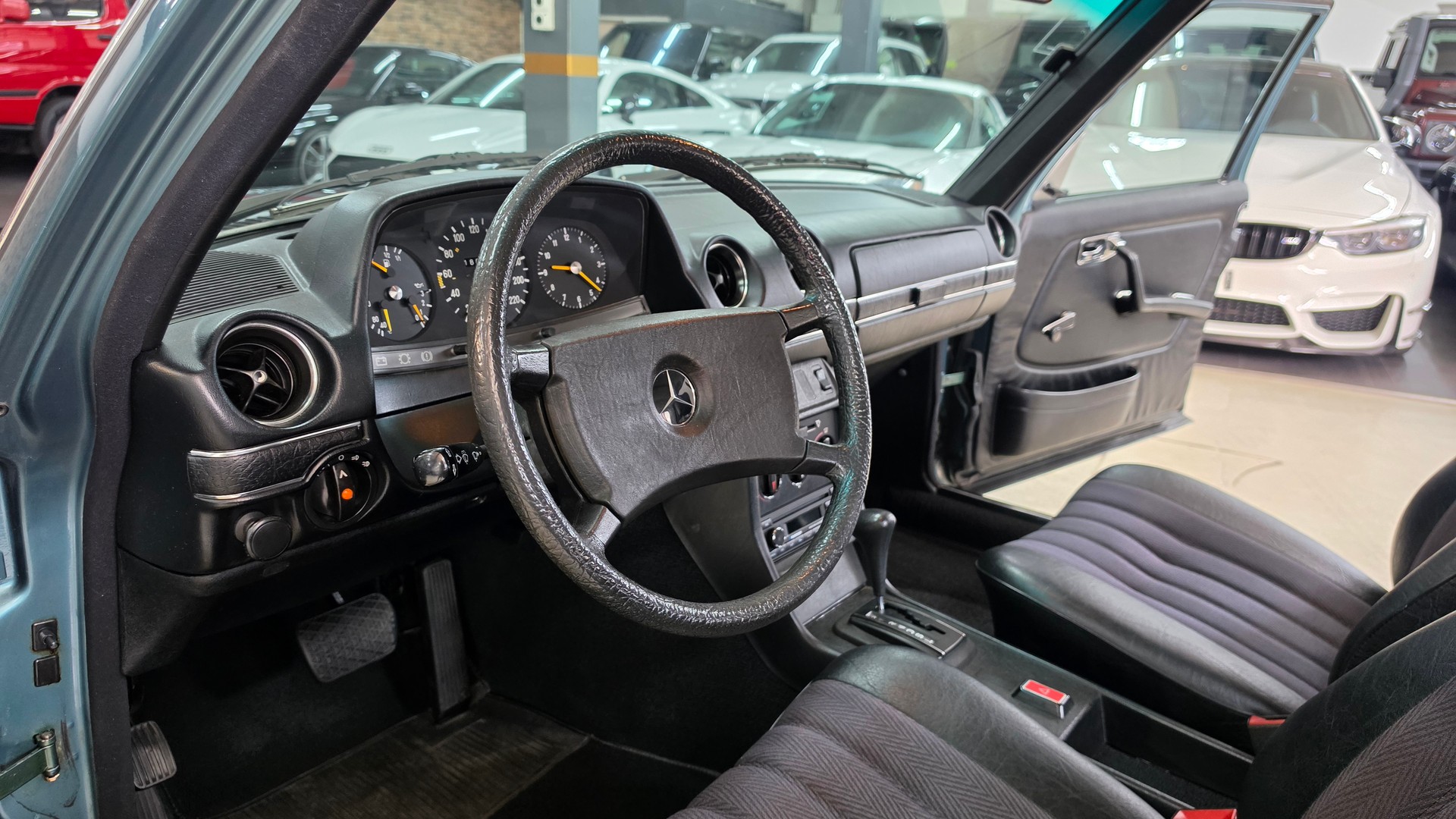 MERCEDES-BENZ 200 Automatic Veteran-image-19