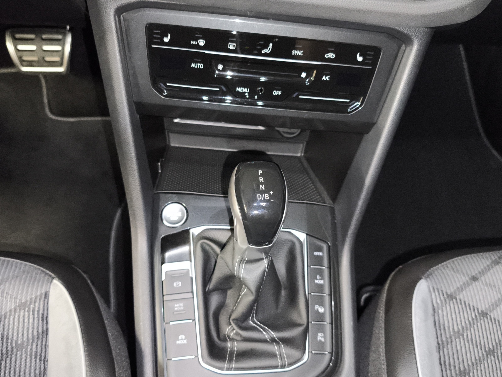 VW Tiguan 1.4TSI PHEV R-Line DSG-image-7