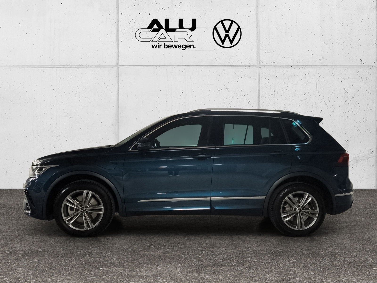 VW Tiguan 1.4TSI PHEV R-Line DSG-showroom-element-1