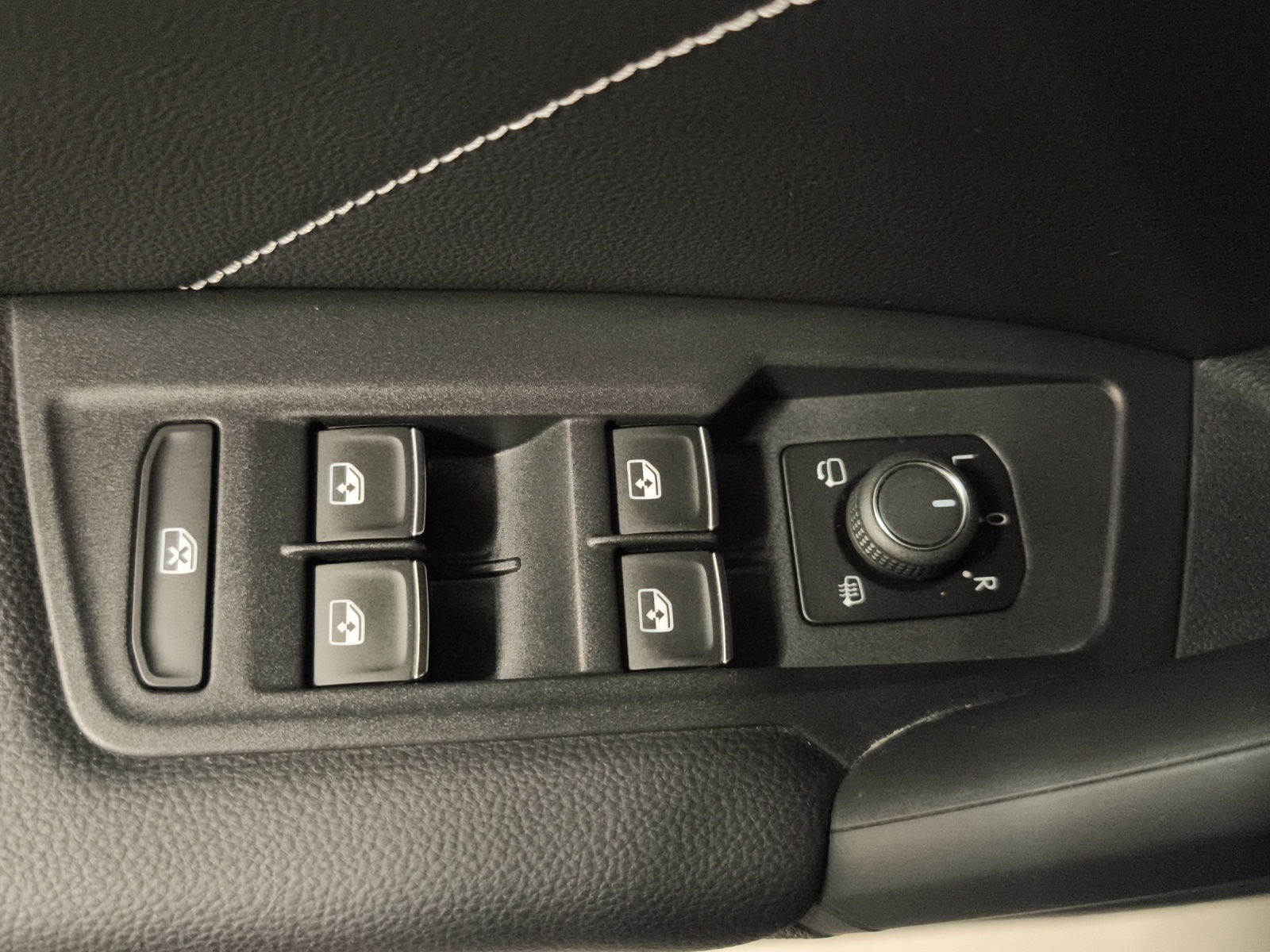 VW Tiguan 1.4TSI PHEV R-Line DSG-image-13