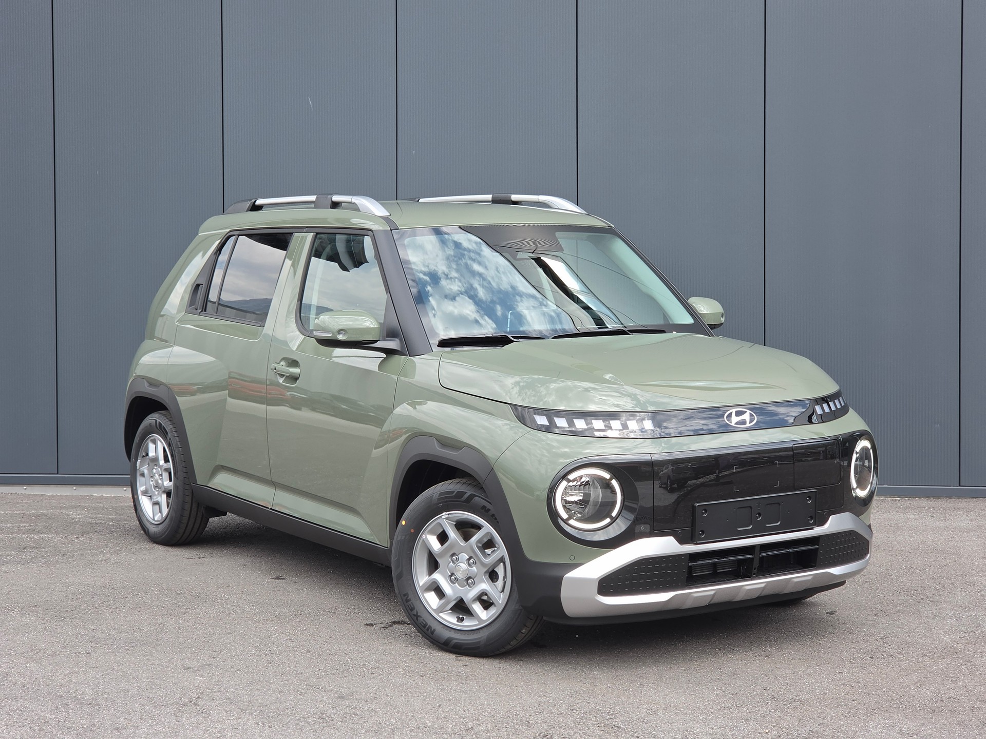HYUNDAI Inster 49kWh Amplia-image-0