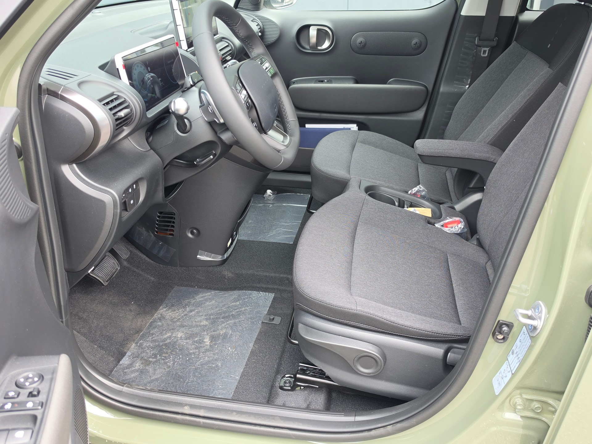 HYUNDAI Inster 49kWh Amplia-image-2