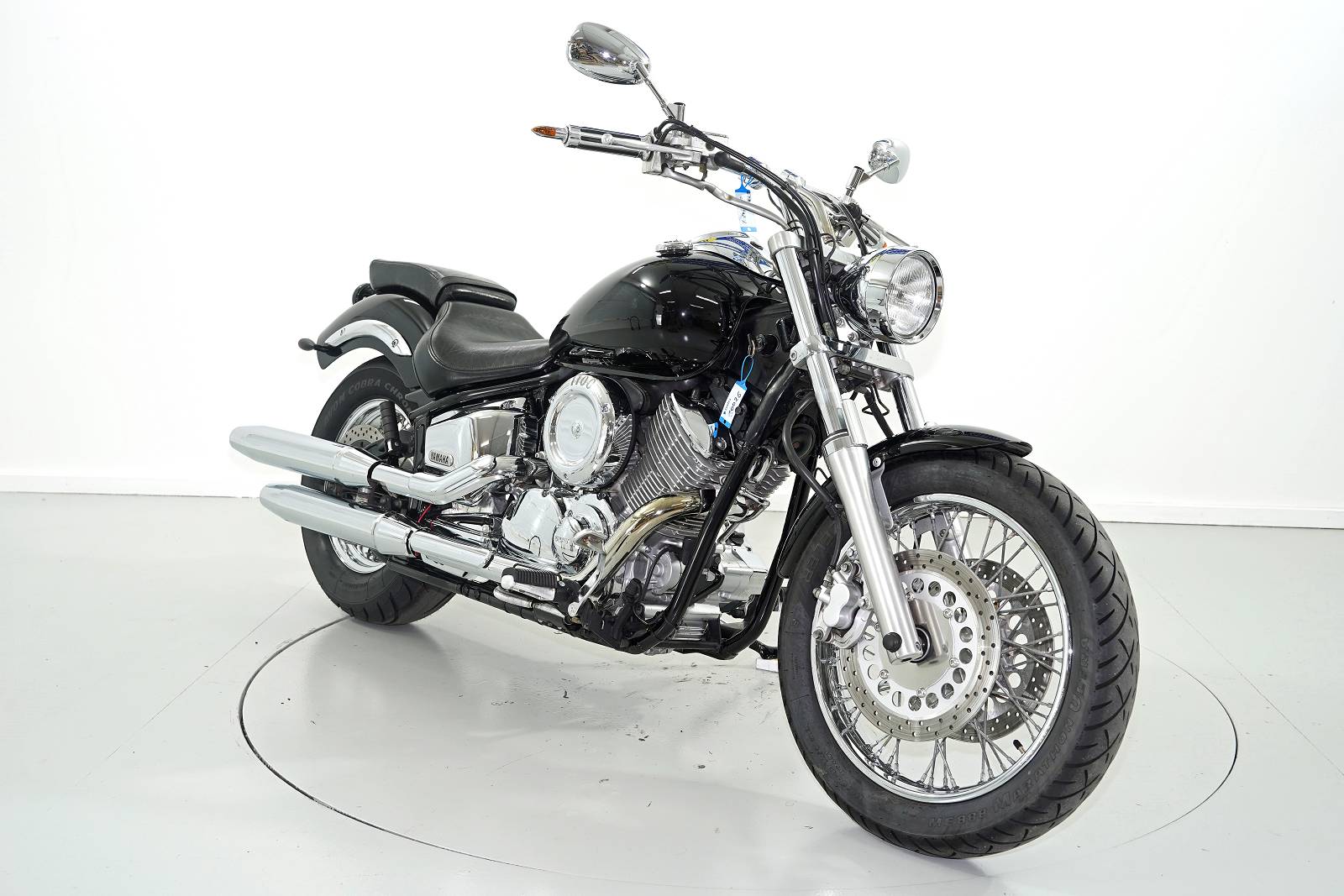 YAMAHA XVS 1100-showroom-element-1