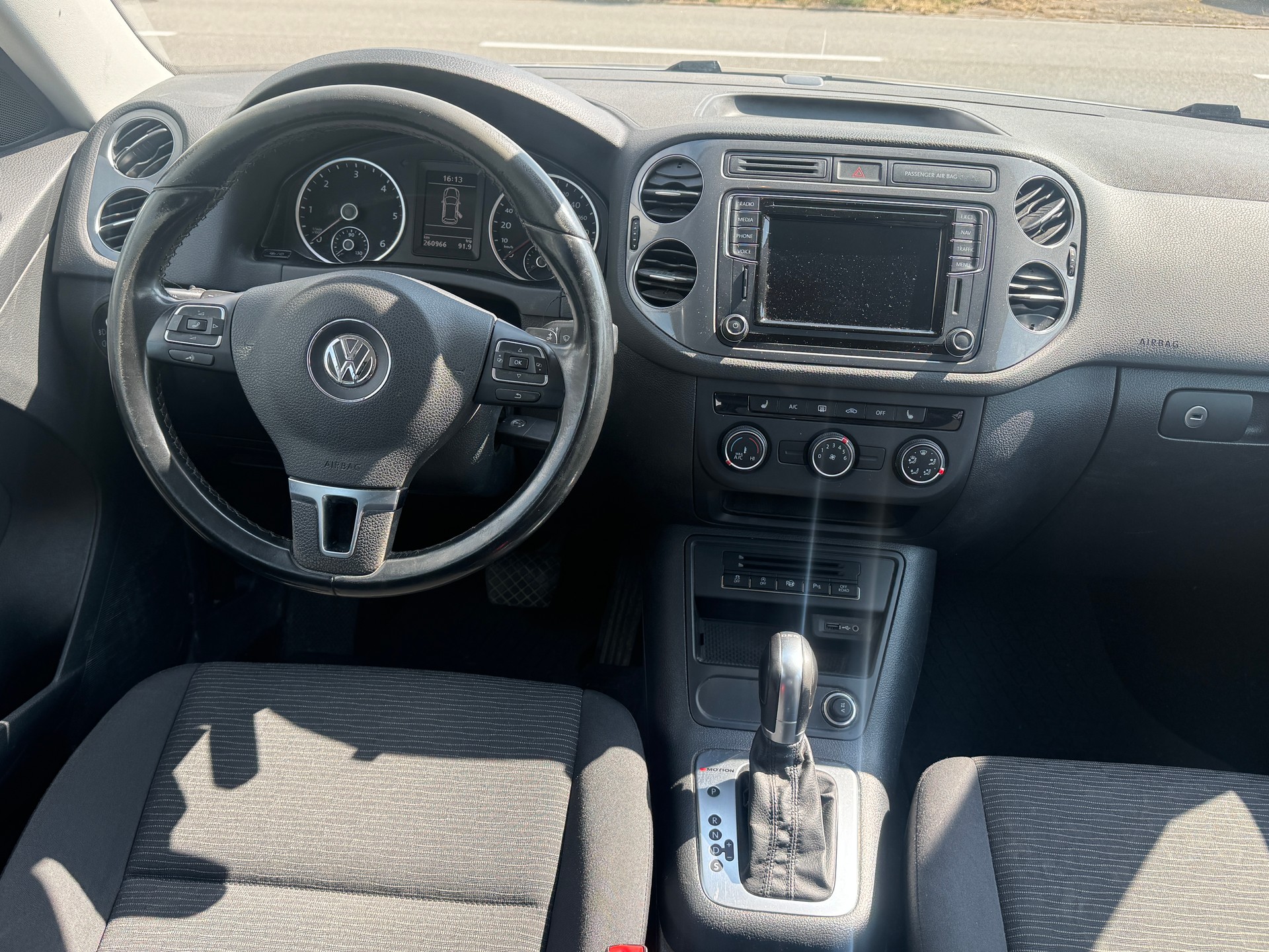 VW Tiguan 2.0 TDI BlueMotion Track&Field 4Motion DSG-image-9