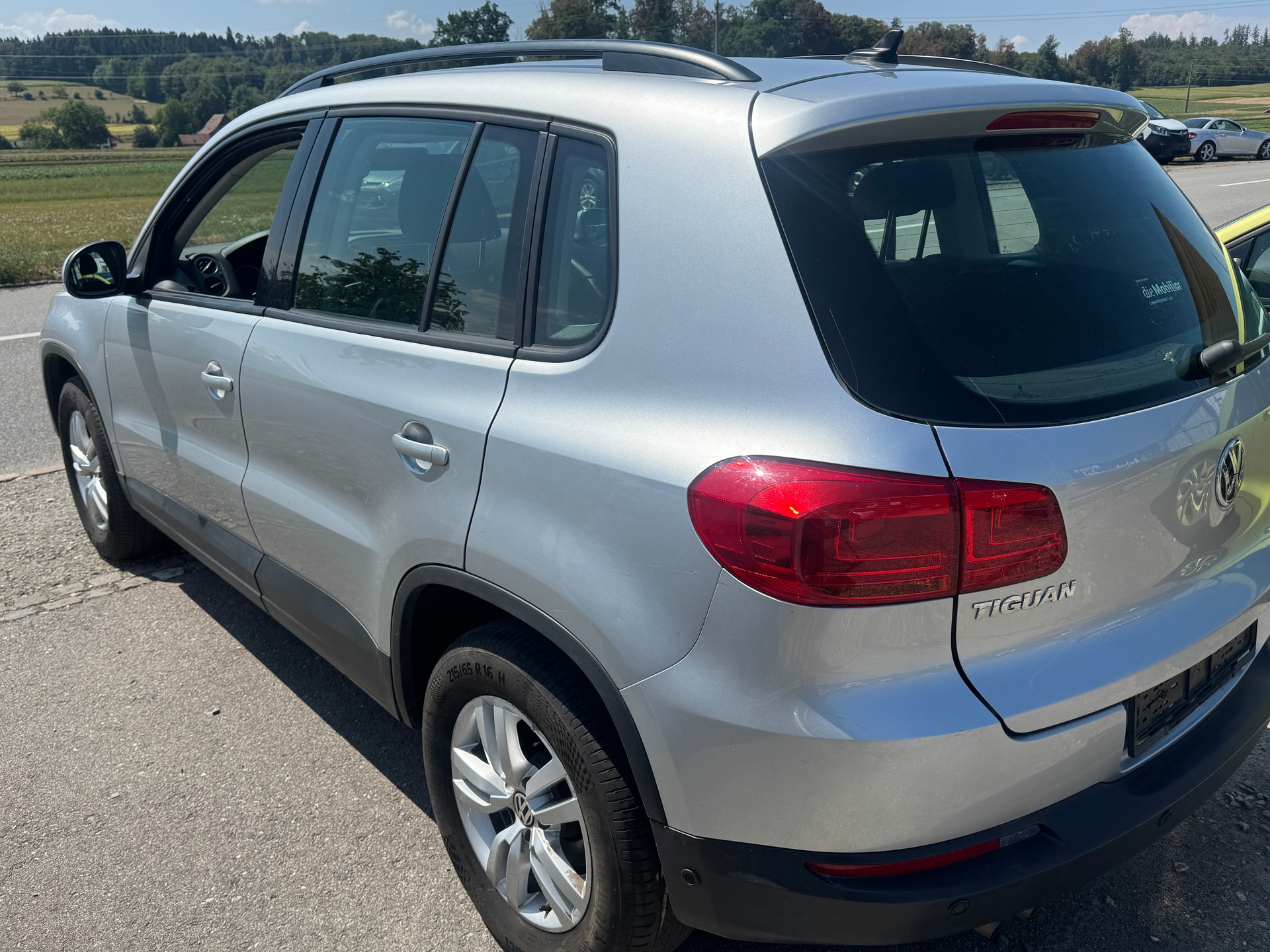 VW Tiguan 2.0 TDI BlueMotion Track&Field 4Motion DSG-image-5