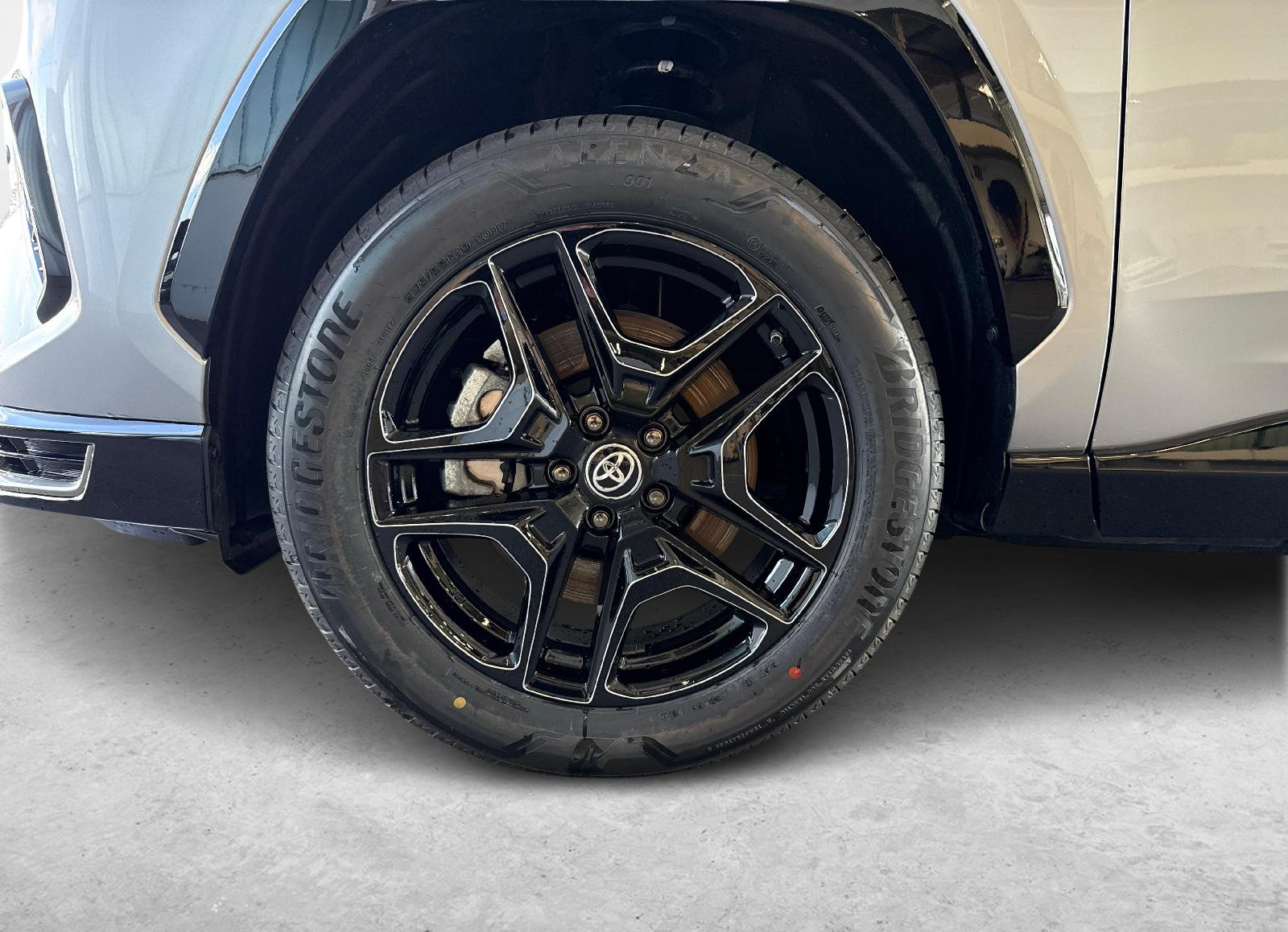 TOYOTA RAV4 2.5 Plug-In-Hybrid GR Sport-image-16