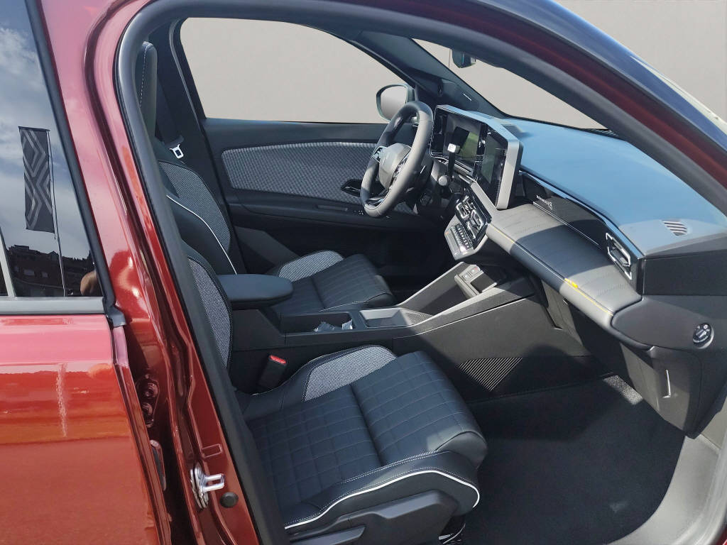 RENAULT R4 E-Tech Comfort Range plein sud iconic-image-8