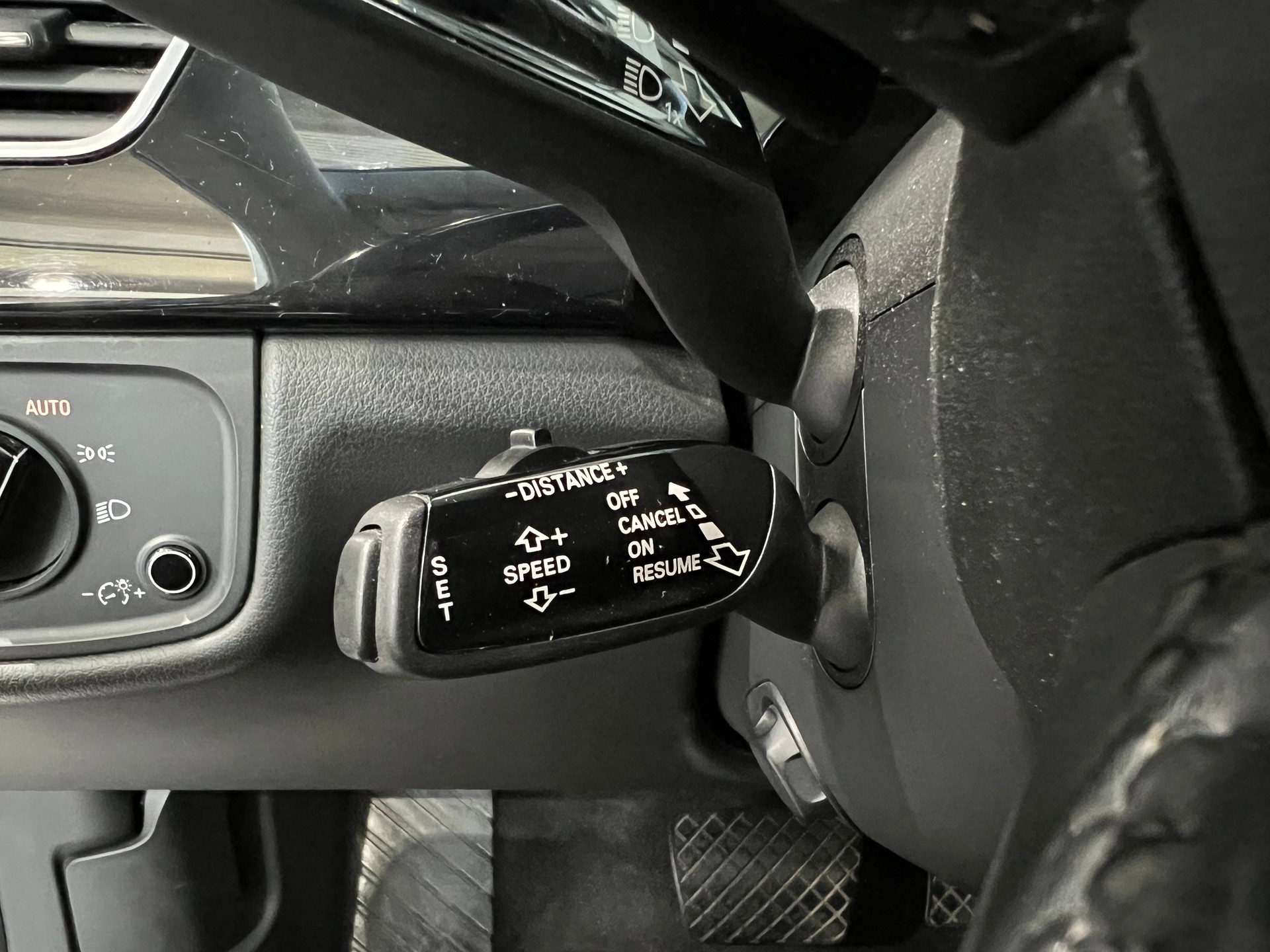 AUDI A8 4.2 FSI quattro**S-Sportsitze,Panodach,Tempomat ACC,Rückfahrtkamera**-image-12