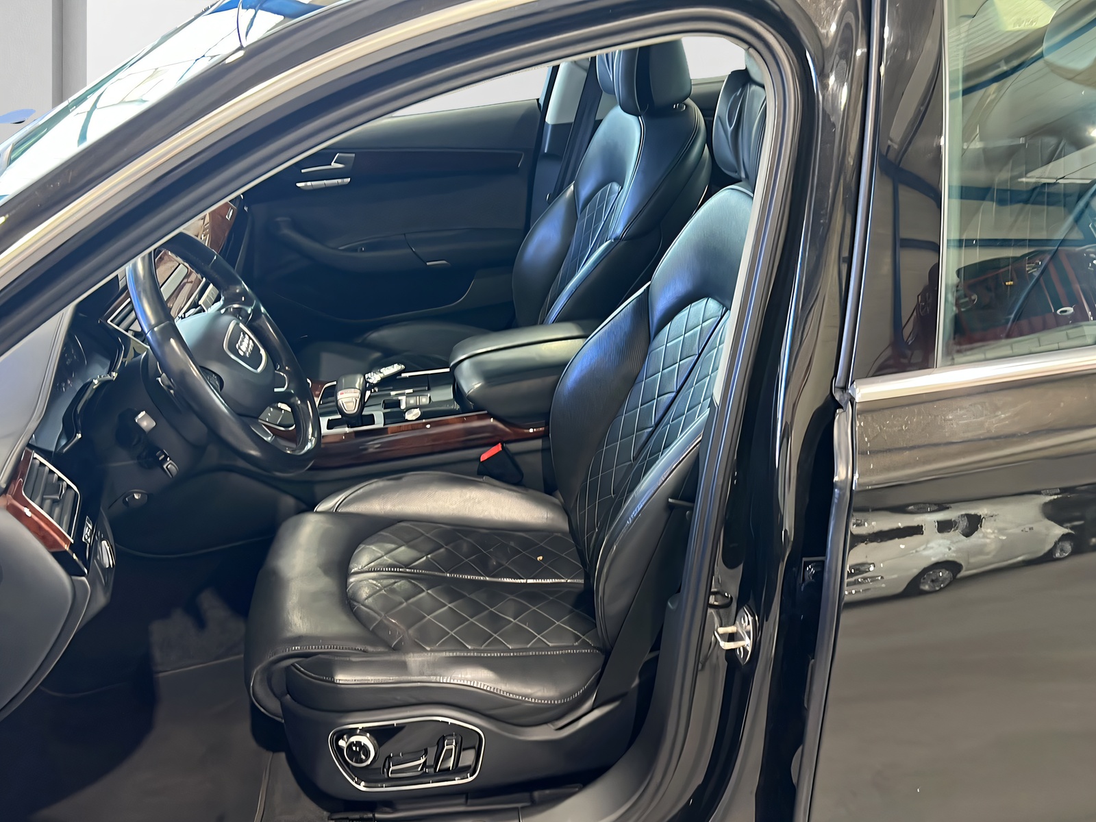 AUDI A8 4.2 FSI quattro**S-Sportsitze,Panodach,Tempomat ACC,Rückfahrtkamera**-image-7