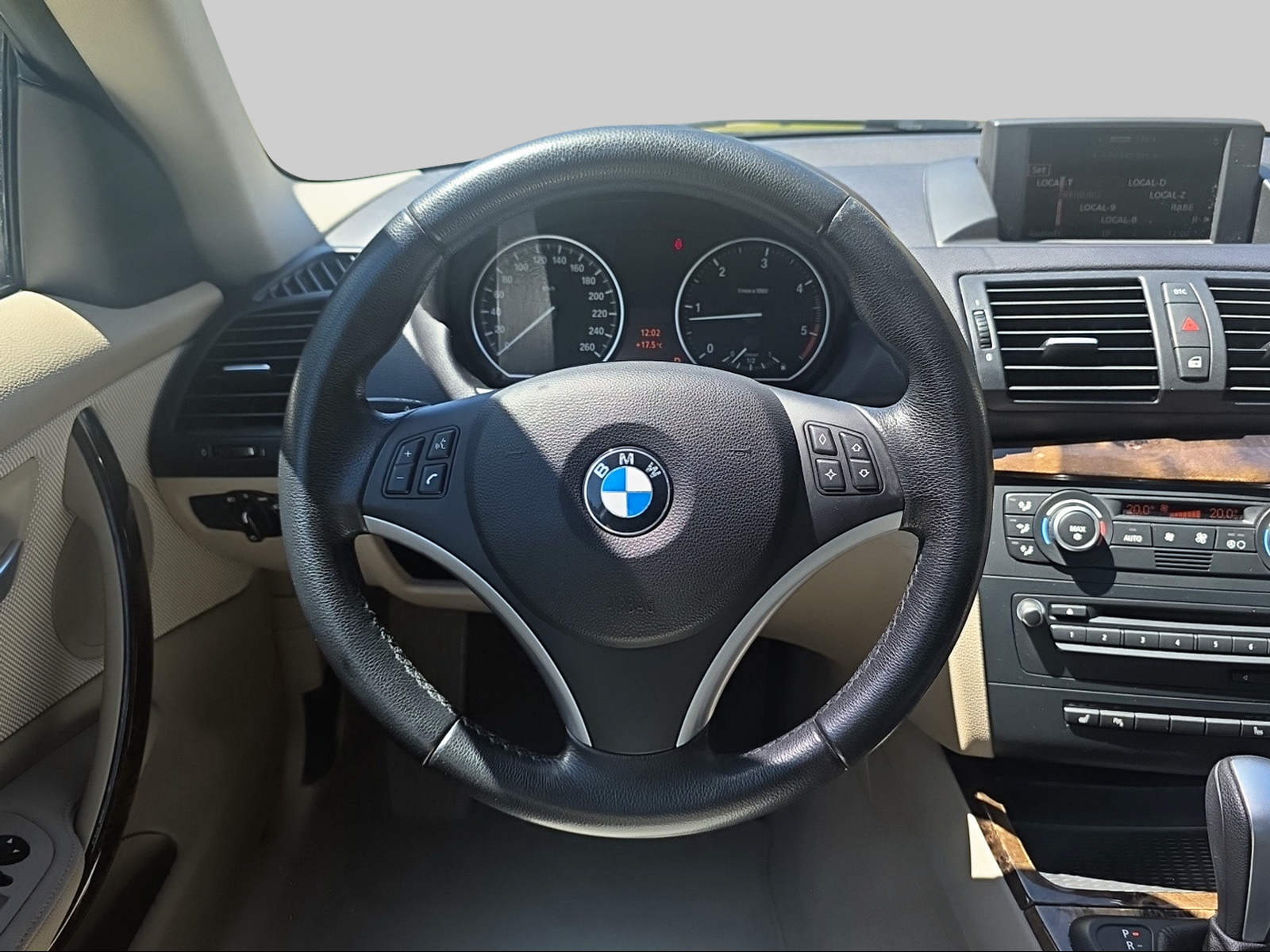 BMW 120d Coupé Steptronic-image-7