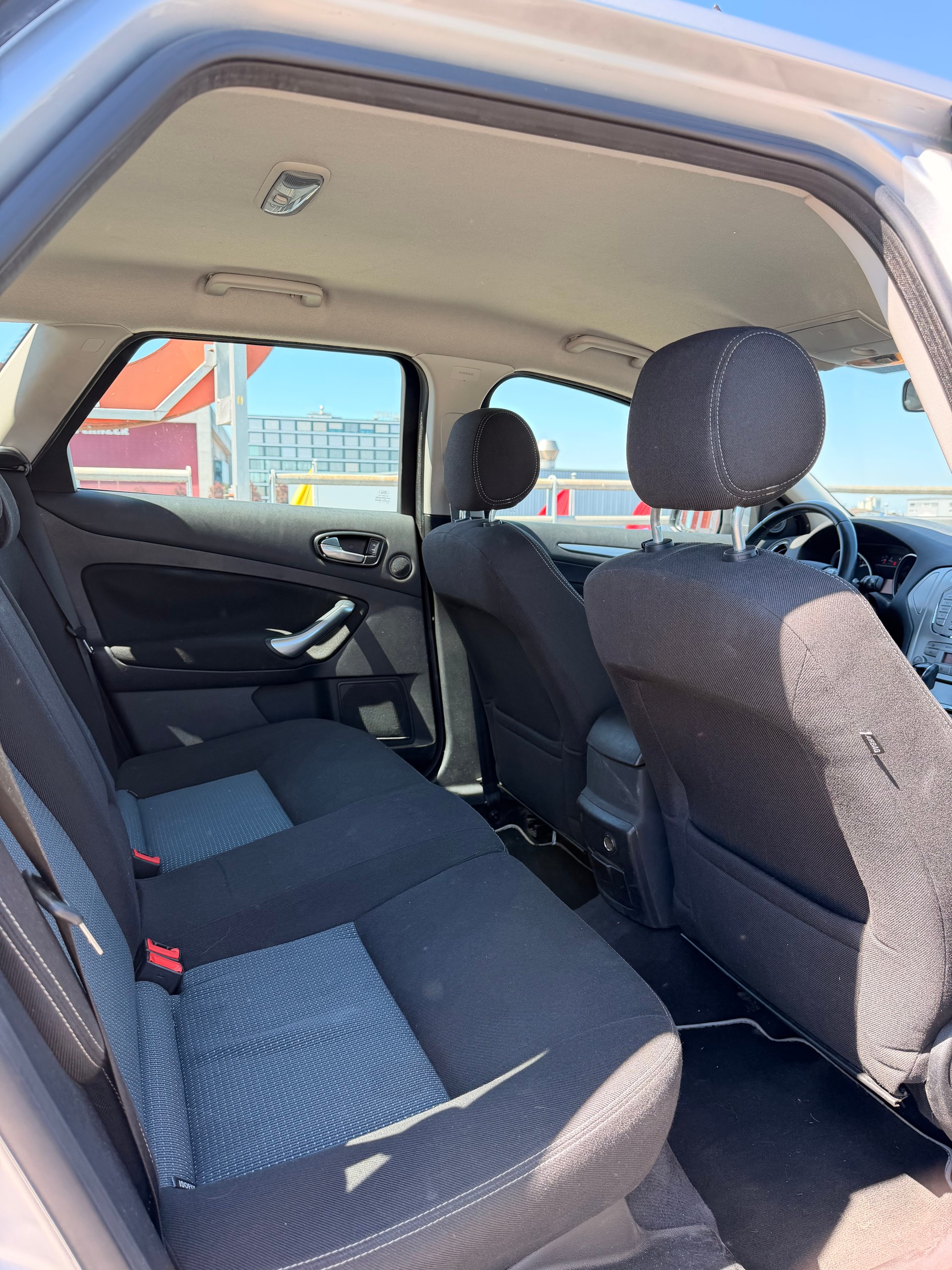 FORD Mondeo 2.0 TDCi 16V Ghia Automatic-image-12