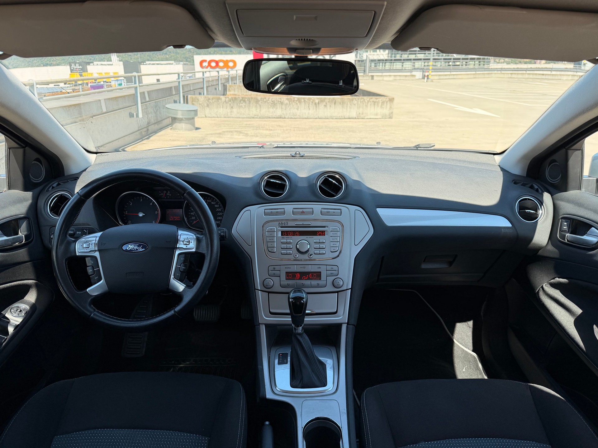 FORD Mondeo 2.0 TDCi 16V Ghia Automatic-image-8