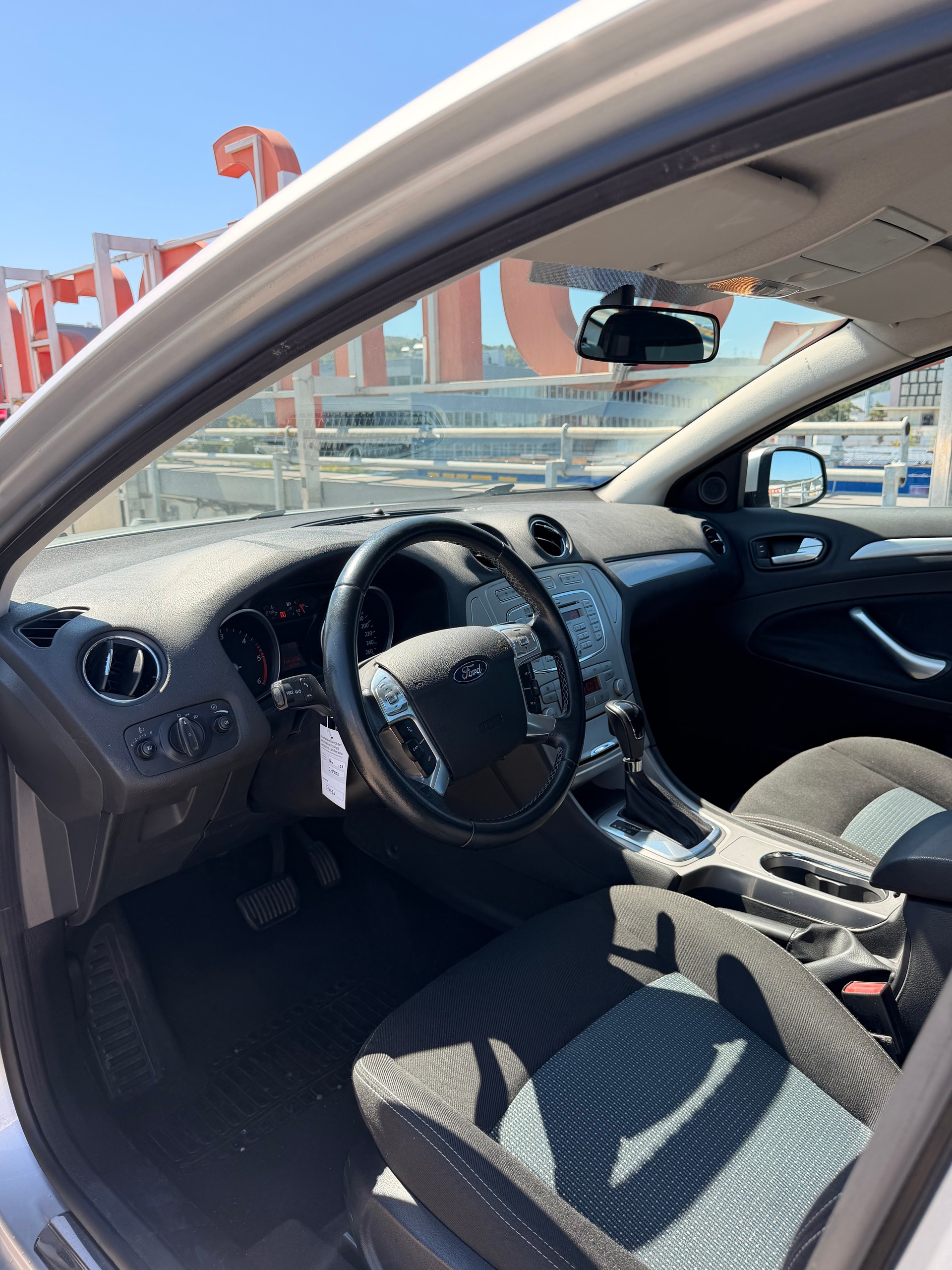 FORD Mondeo 2.0 TDCi 16V Ghia Automatic-image-10