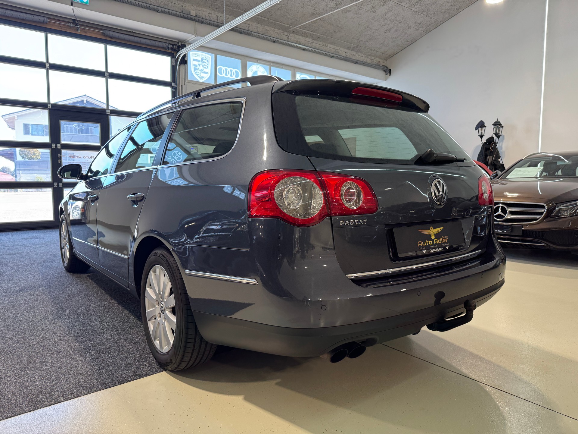 VW Passat Variant 1.8 TSI Value-showroom-element-3