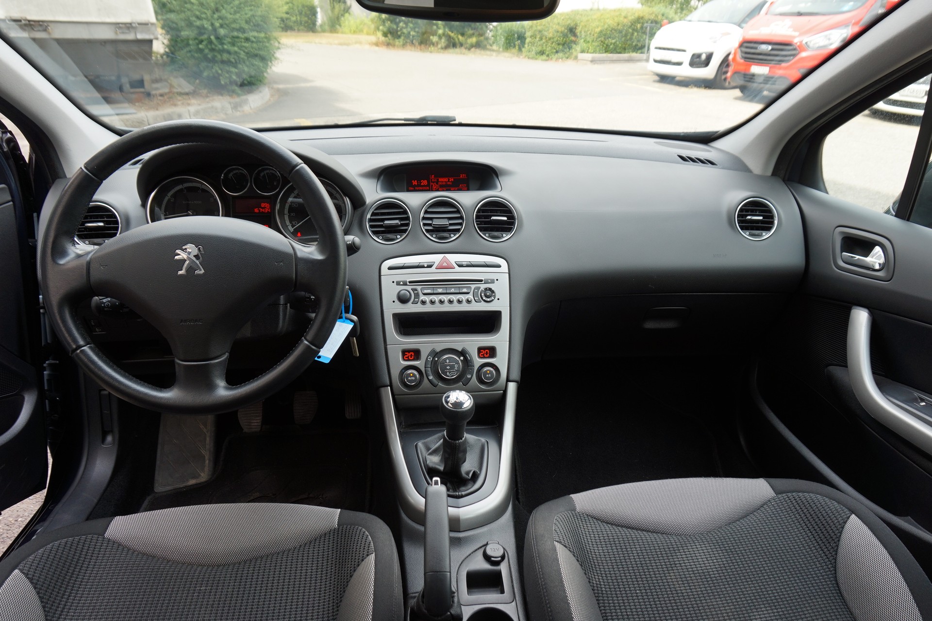 PEUGEOT 308 1.6 16V VTI Active-image-6