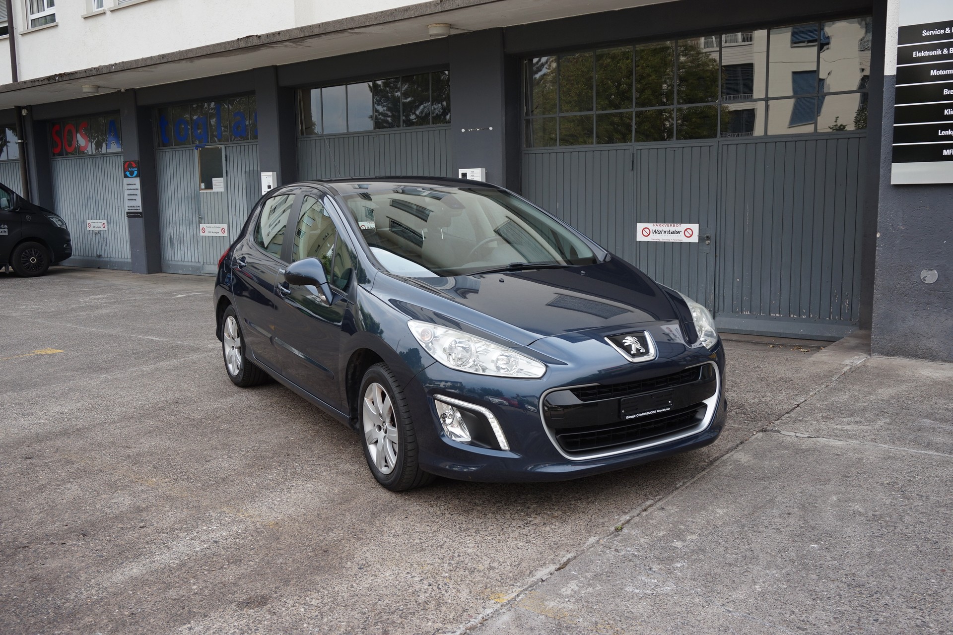 PEUGEOT 308 1.6 16V VTI Active-image-1