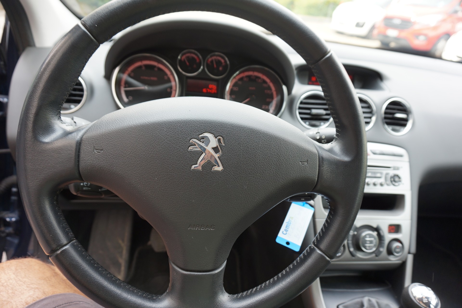PEUGEOT 308 1.6 16V VTI Active-image-9
