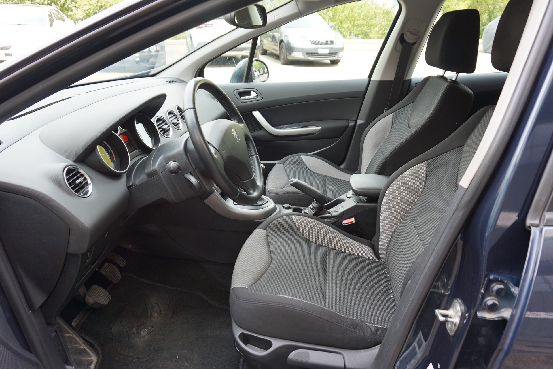 PEUGEOT 308 1.6 16V VTI Active-image-7