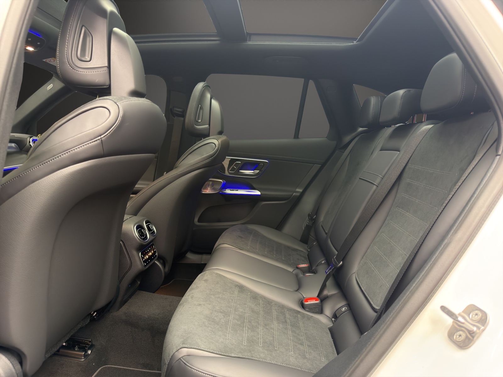 MERCEDES-BENZ GLC 300 e 4MATIC with EQ-Star Hybrid-image-8