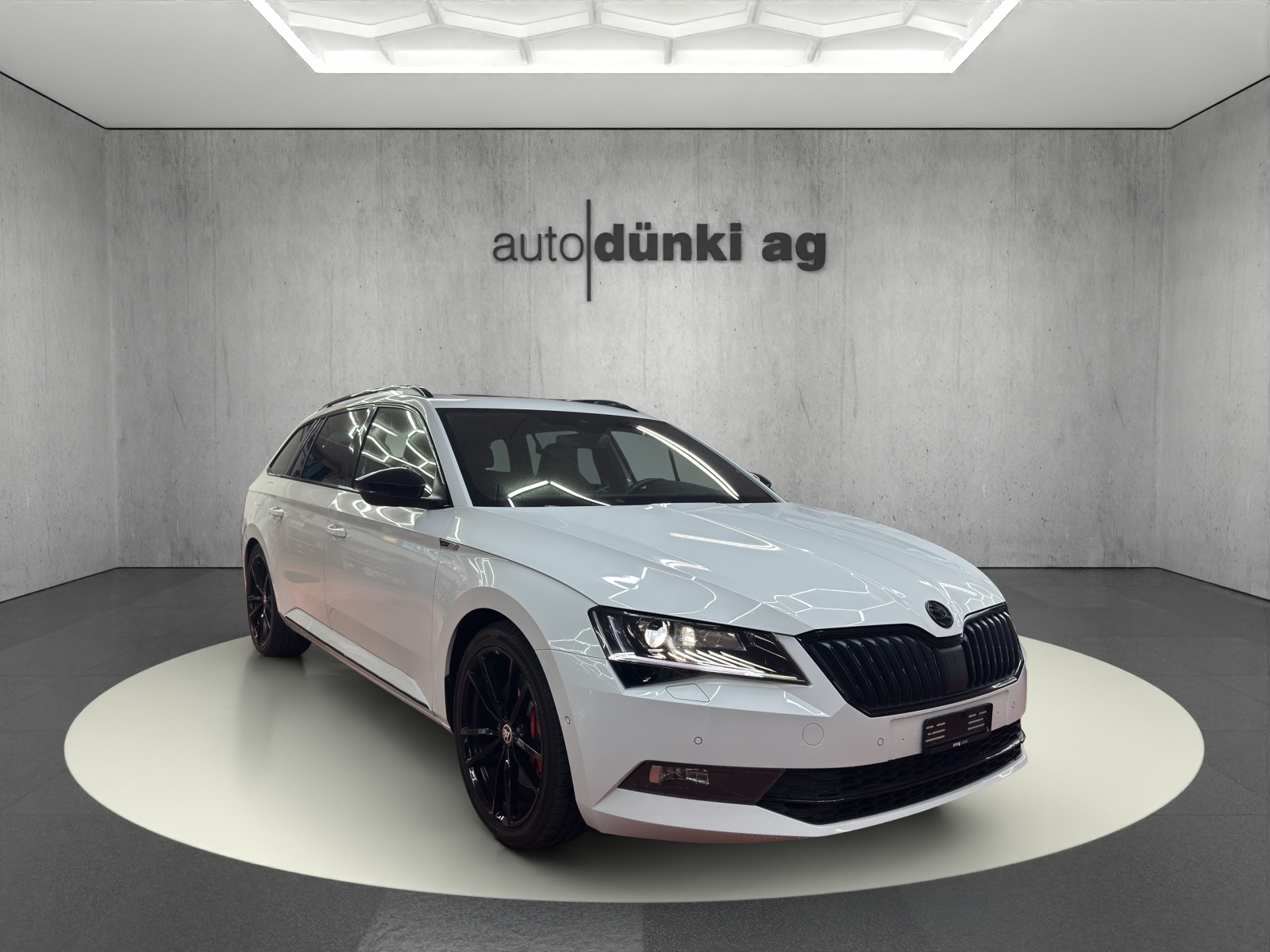 SKODA Superb Combi 2.0 TSI SportLine+ DSG 4x4-image-5