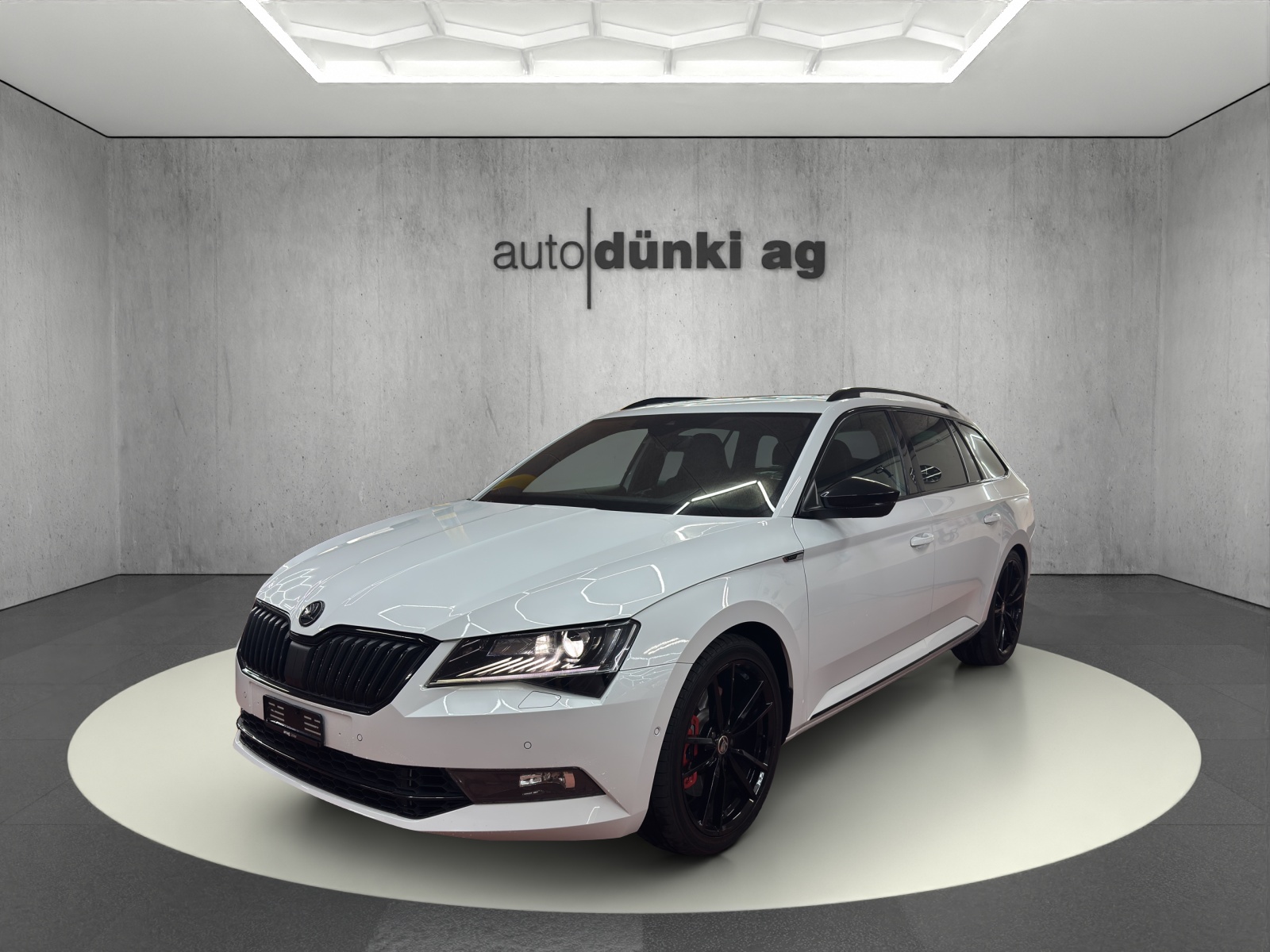 SKODA Superb Combi 2.0 TSI SportLine+ DSG 4x4-image-0