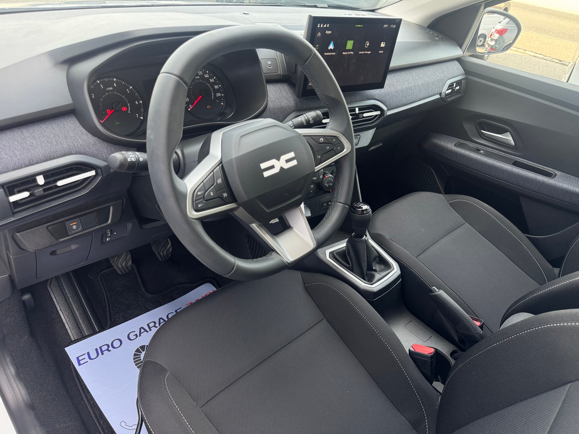 DACIA Sandero TCe 100 Expression-showroom-element-2