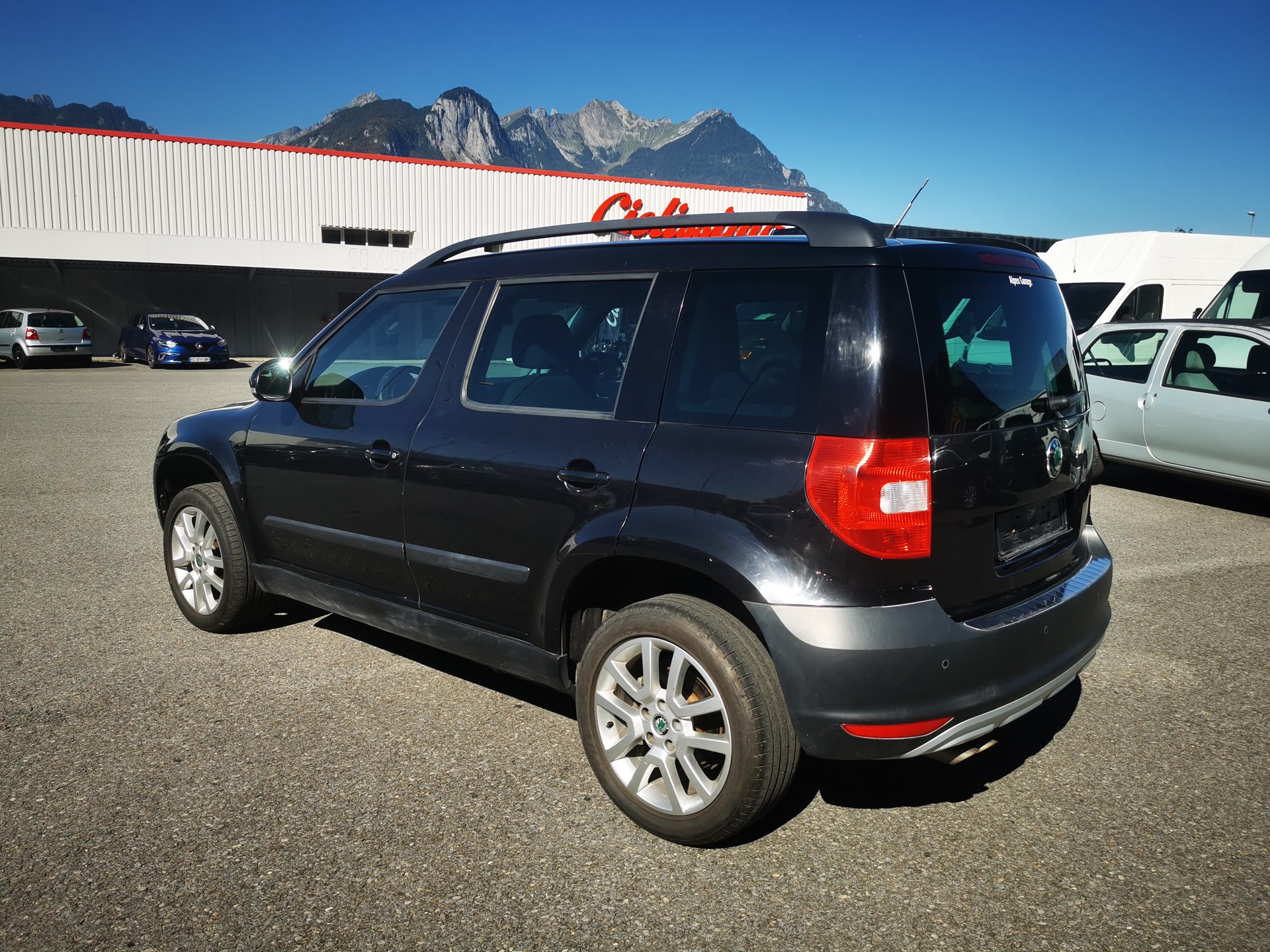 SKODA Yeti 2.0 TDI Ambition 4x4 DSG-image-4