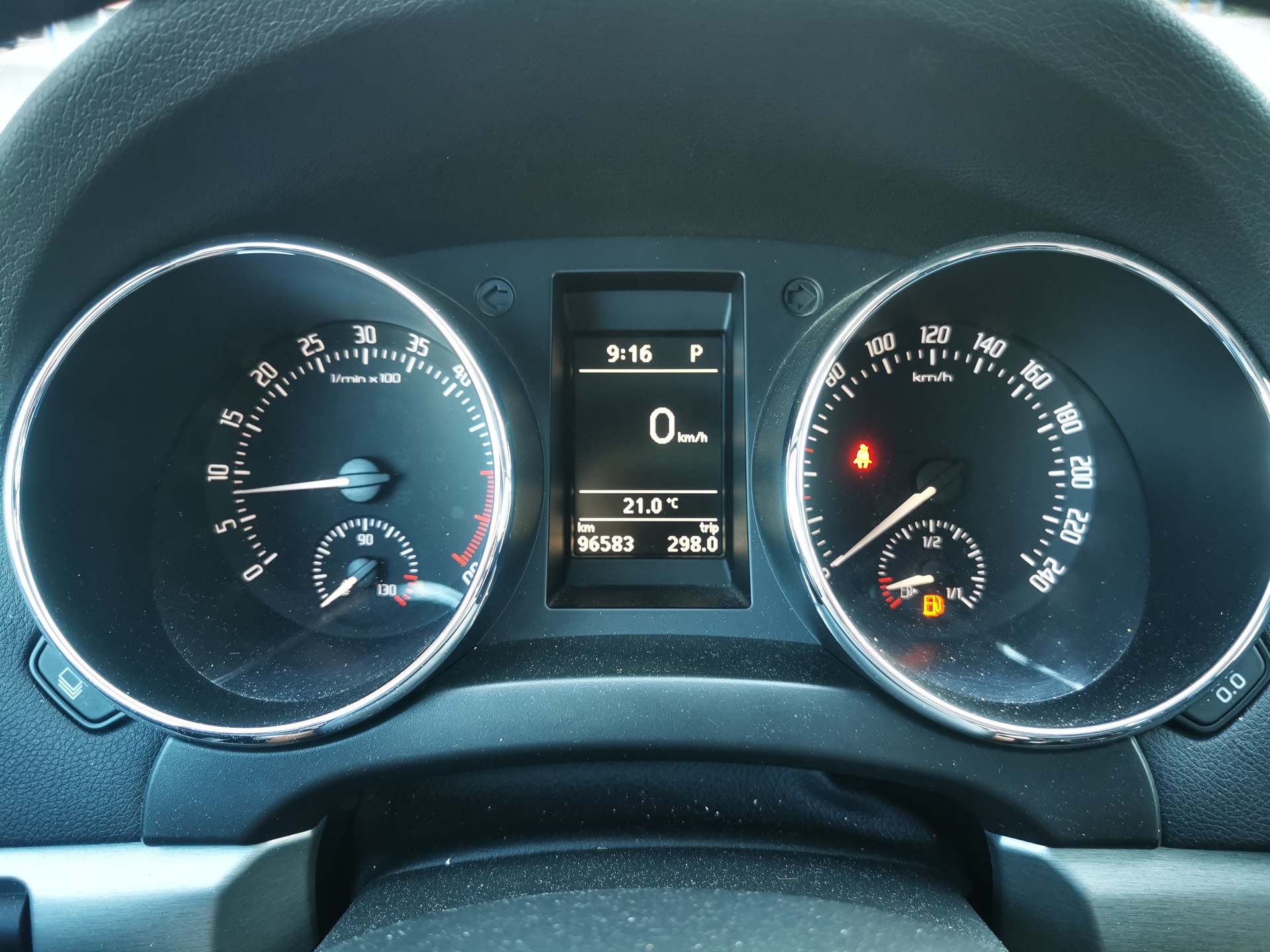 SKODA Yeti 2.0 TDI Ambition 4x4 DSG-image-14