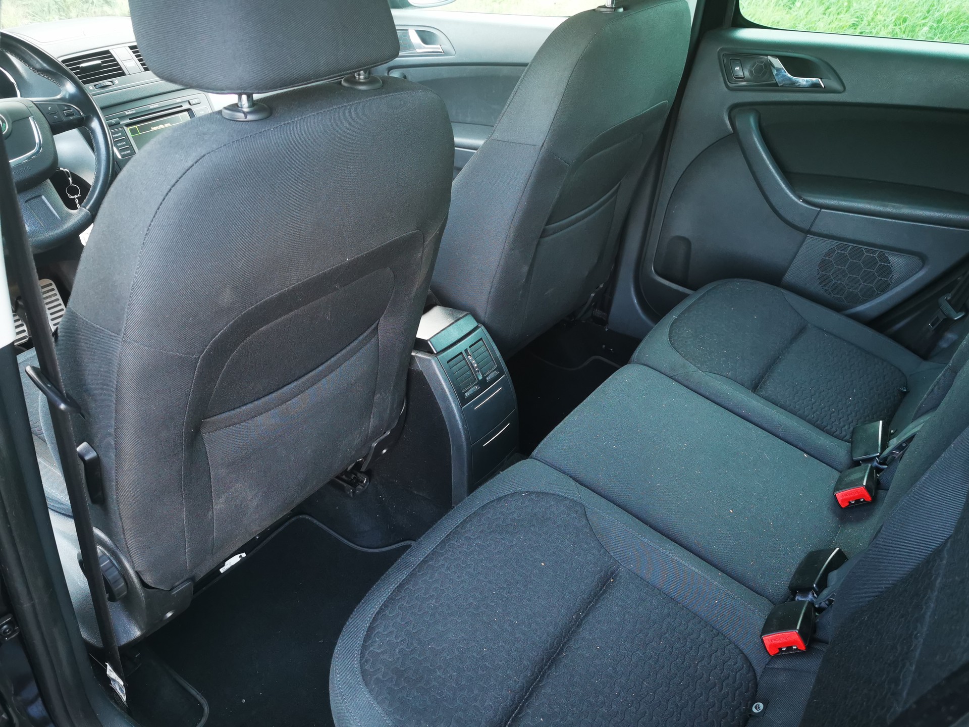 SKODA Yeti 2.0 TDI Ambition 4x4 DSG-image-8