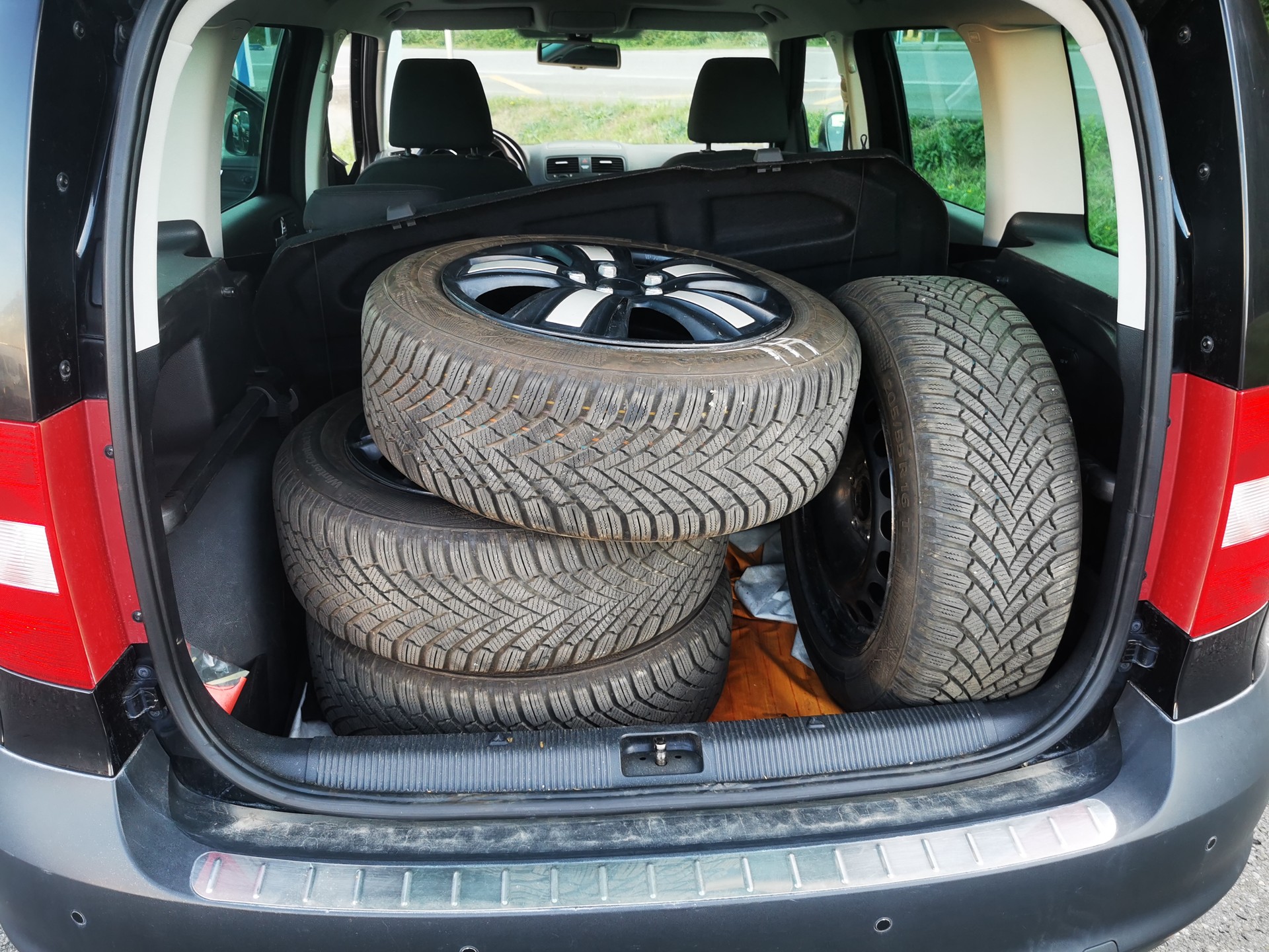 SKODA Yeti 2.0 TDI Ambition 4x4 DSG-image-6