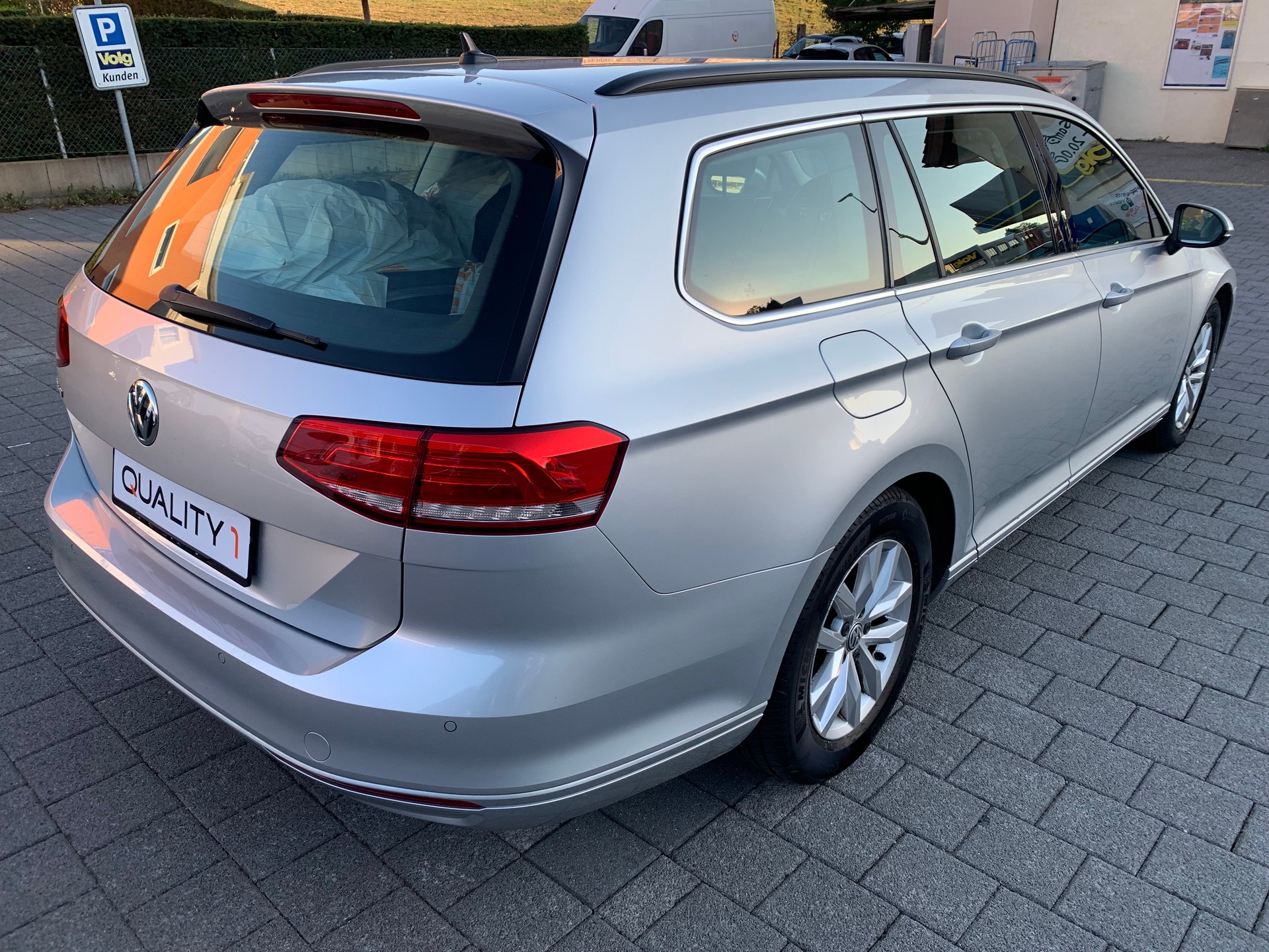VW Passat Variant 2.0 TDI SCR BMT Comfortline DSG-image-2