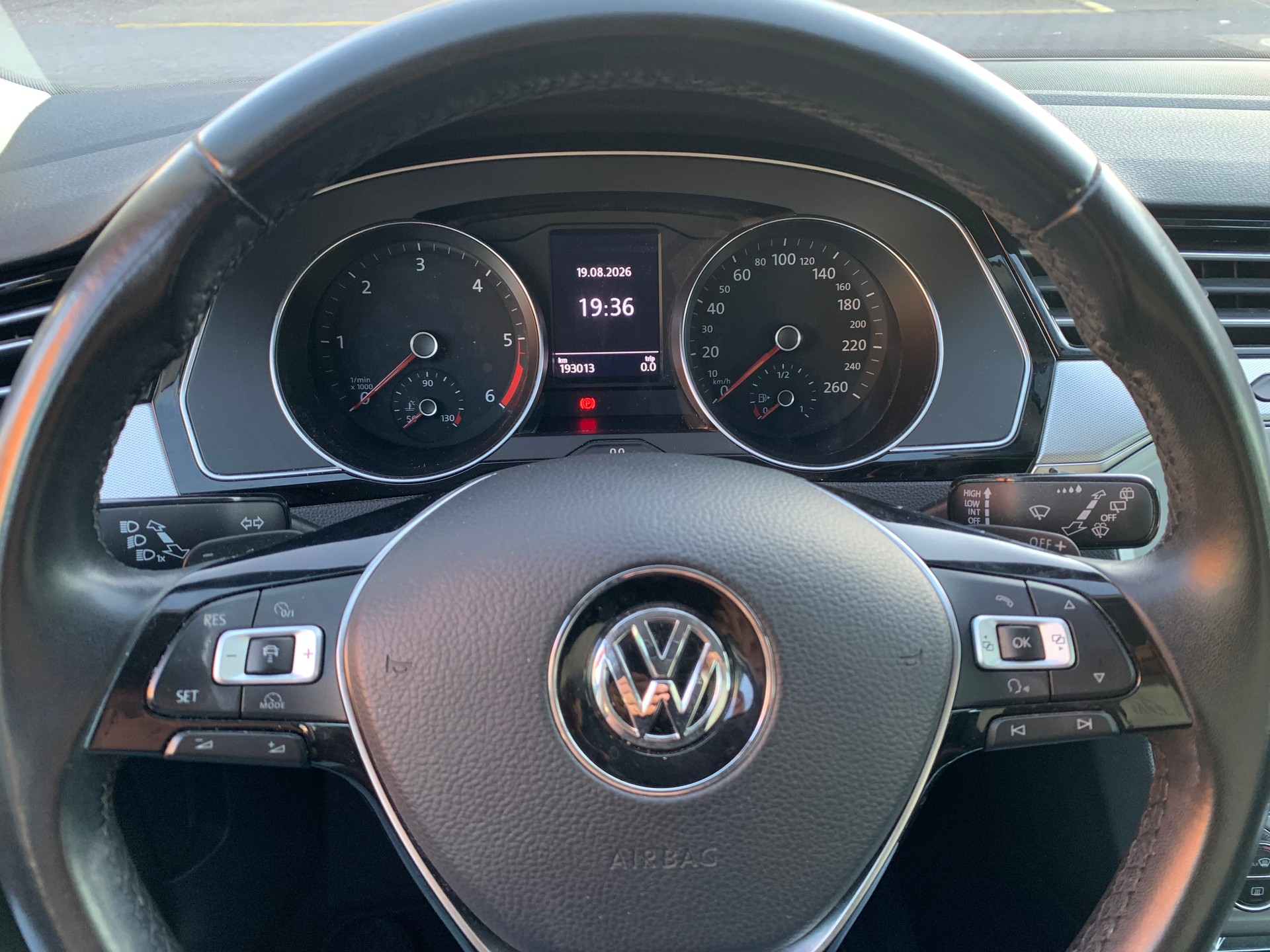 VW Passat Variant 2.0 TDI SCR BMT Comfortline DSG-image-10